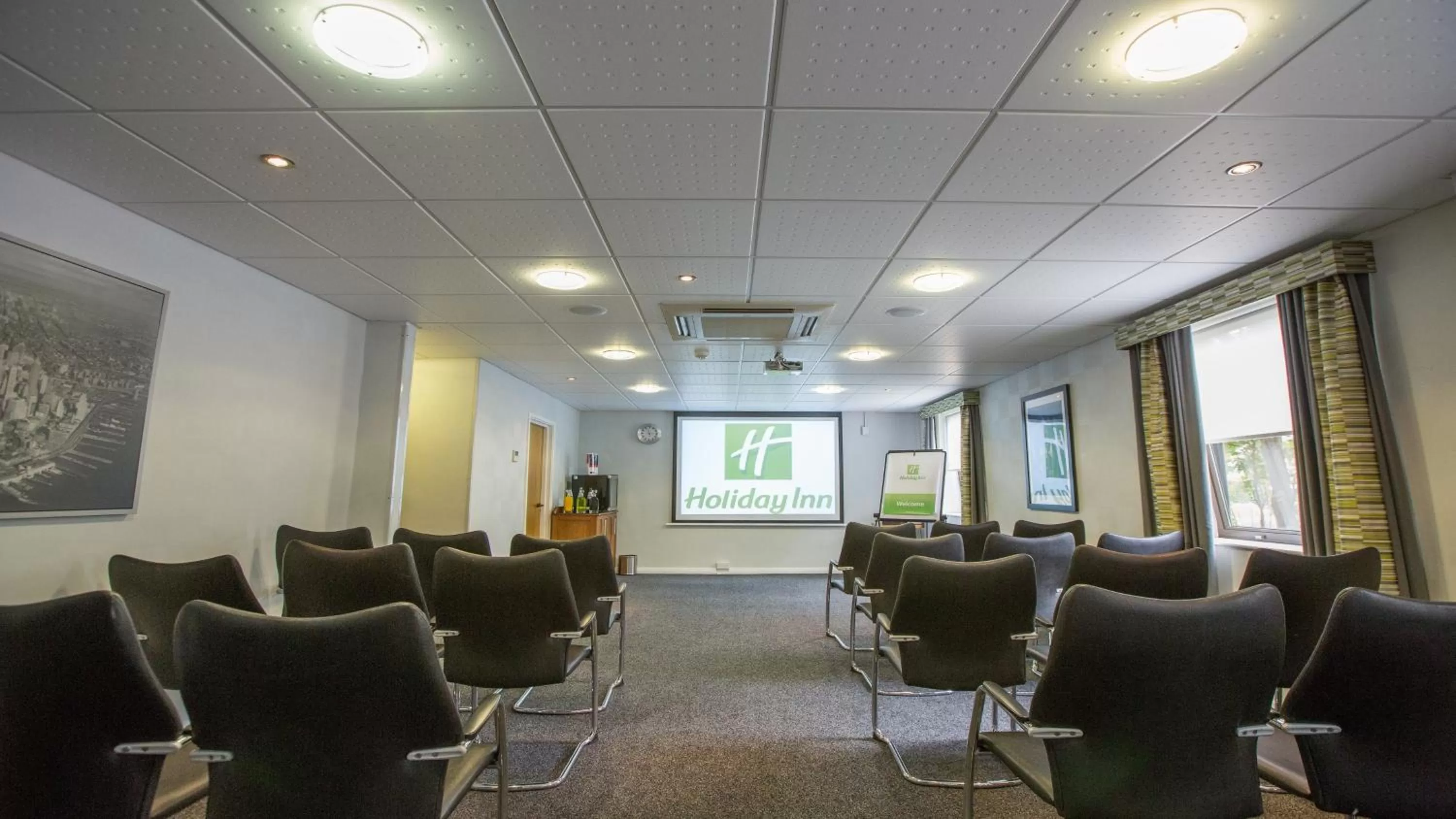 Meeting/conference room in Holiday Inn Nottingham by IHG