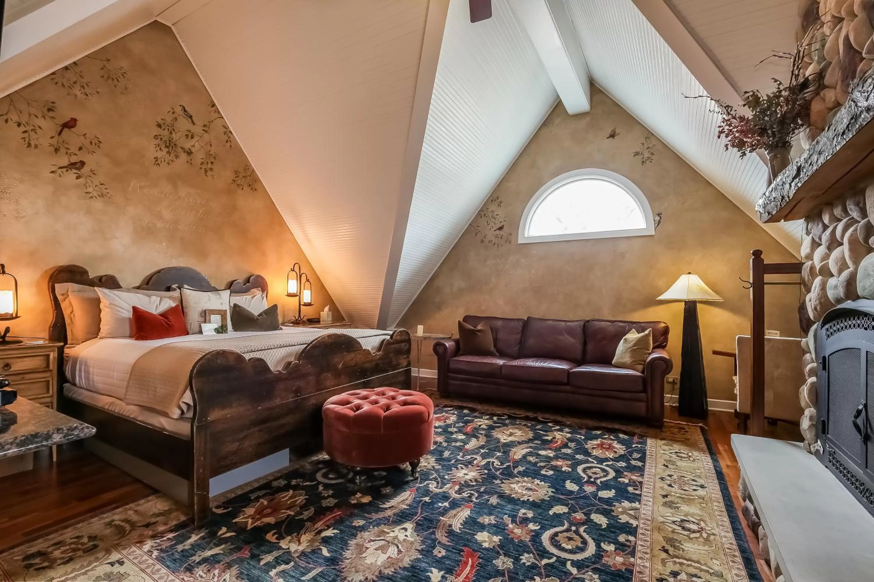 Bed in Harvey House Bed & Breakfast