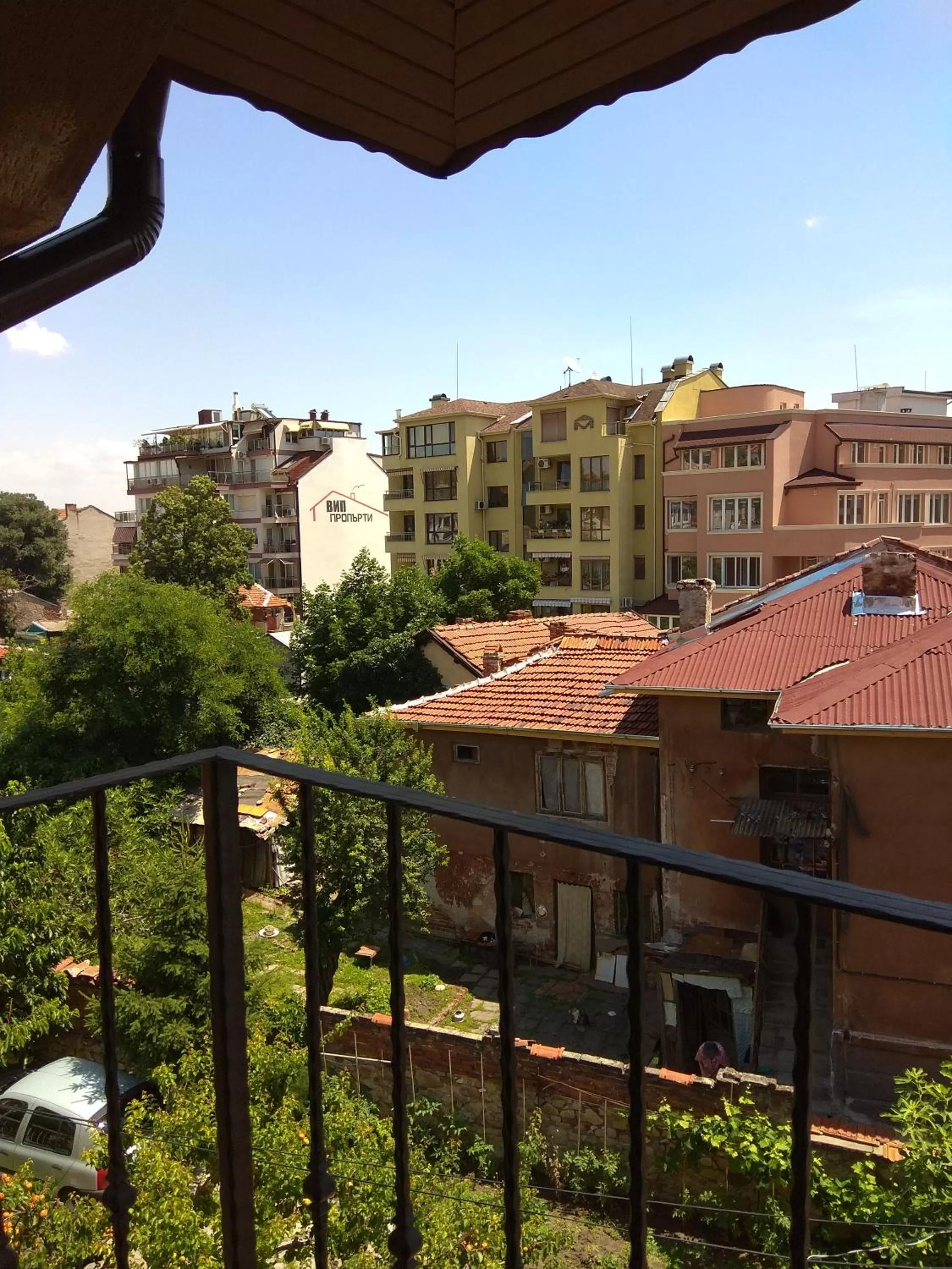 Roots Hotel and Wine Bar