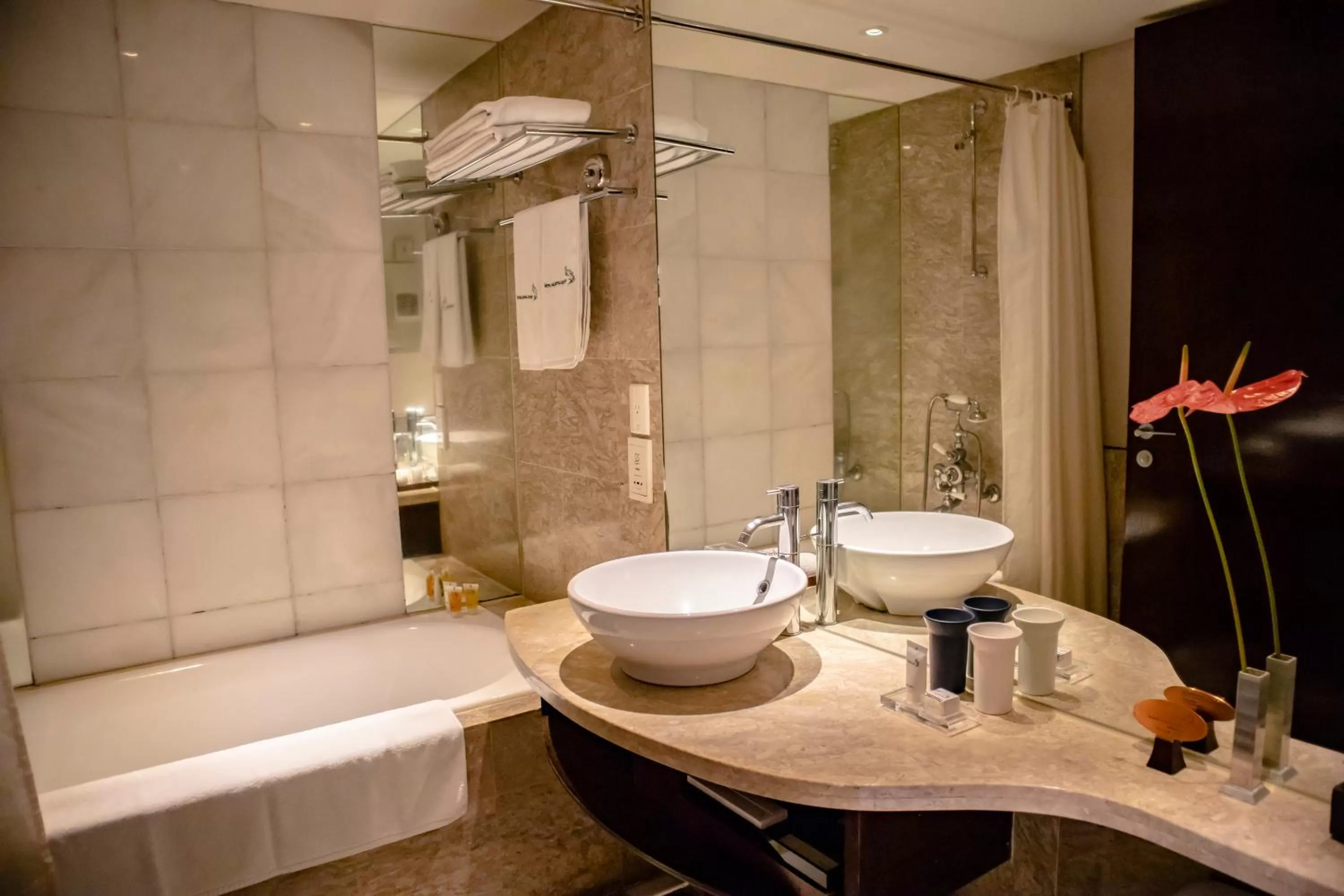 Shower in Les Suites Taipei - Da An