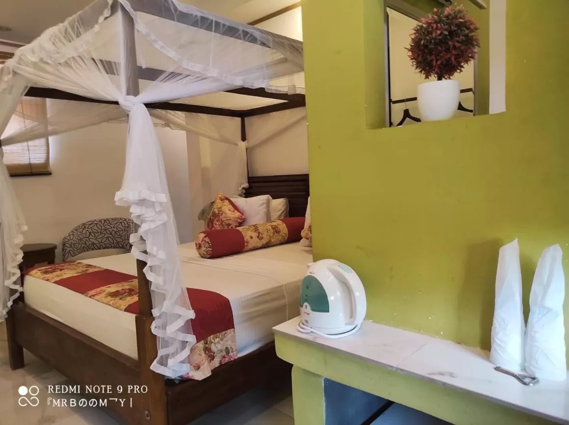 Bedroom, Bed in Suriya Arana