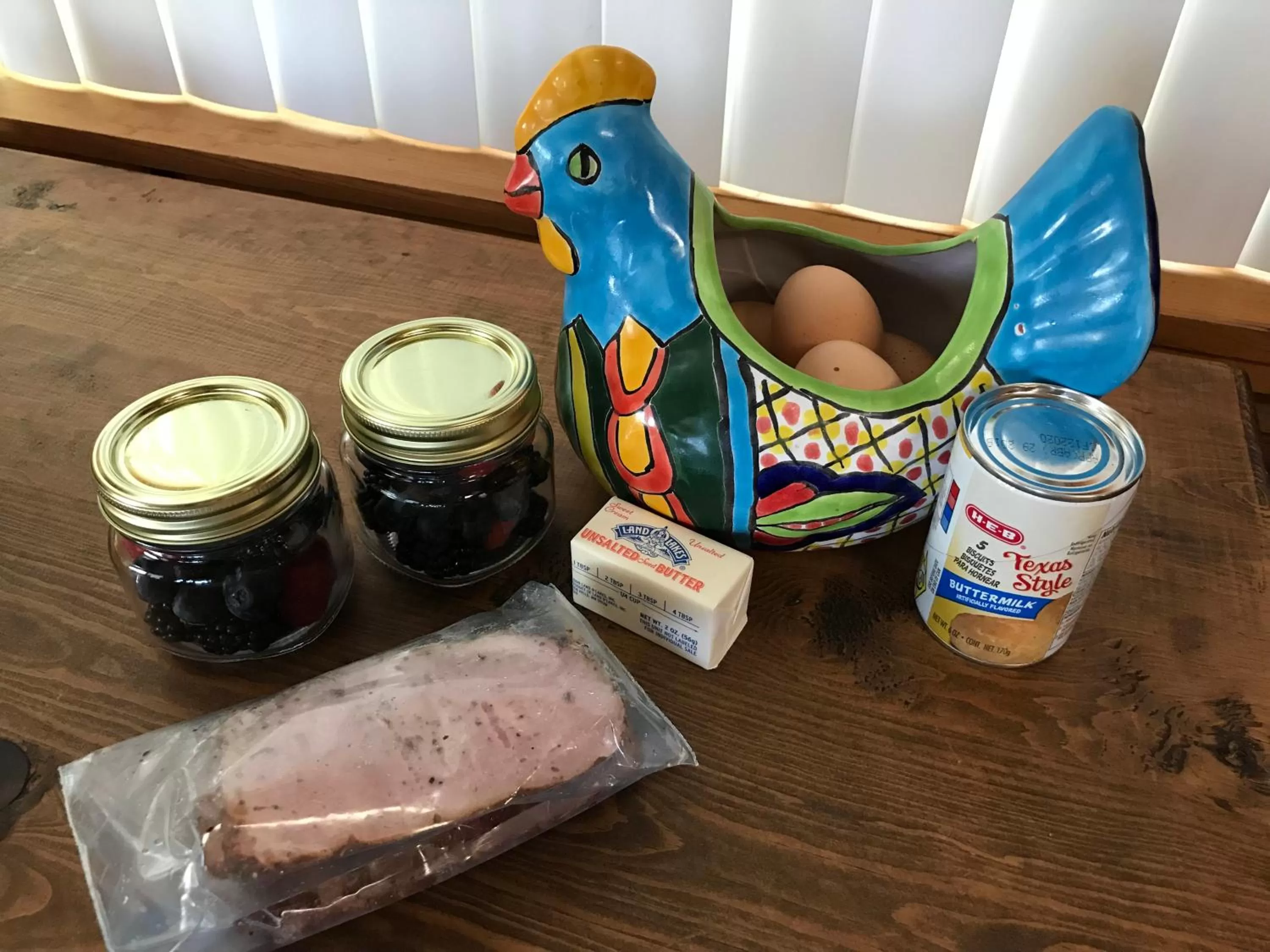 Breakfast in Walnut Canyon Cabins