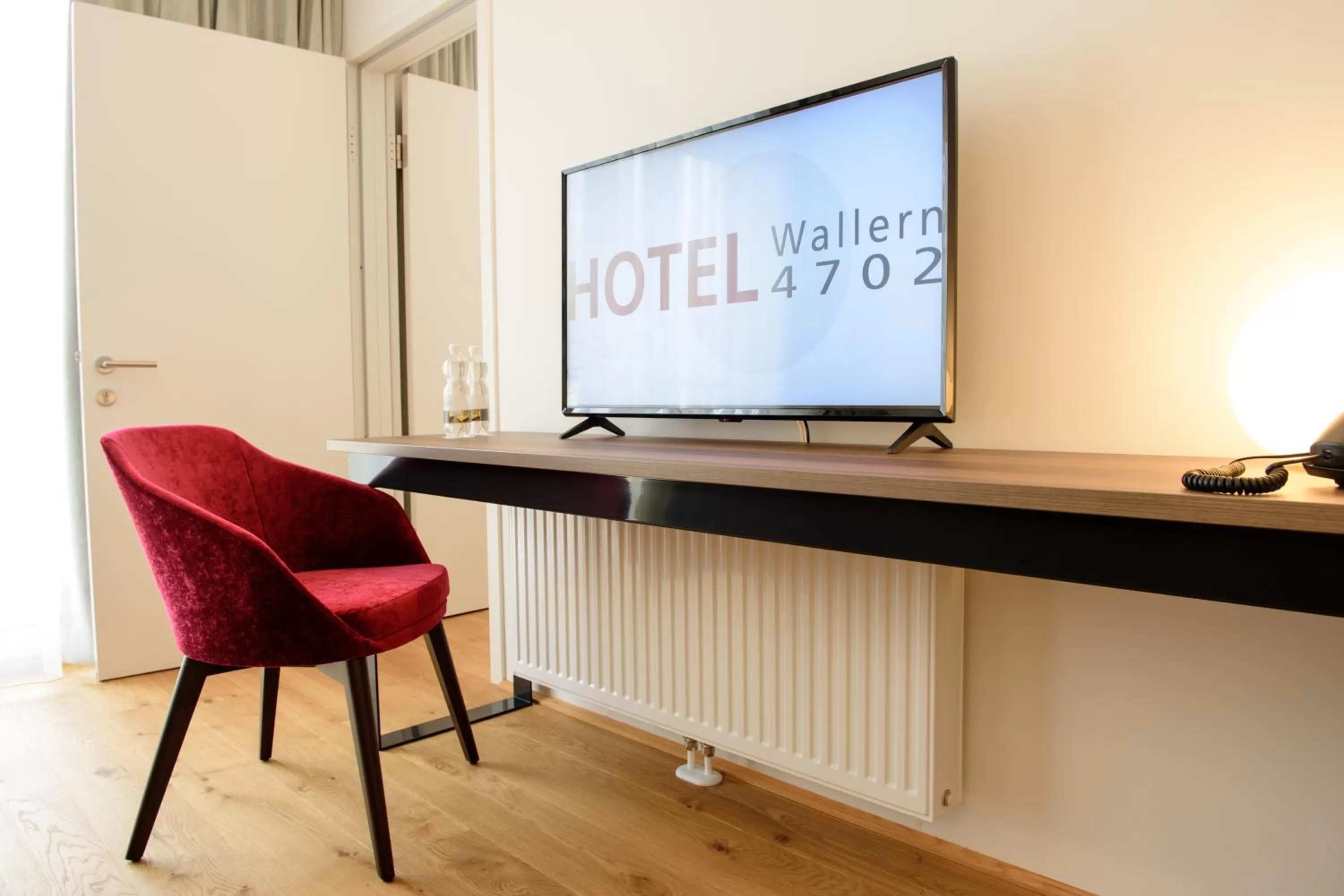 TV and multimedia, TV/Entertainment Center in Hotel Wallern Garni