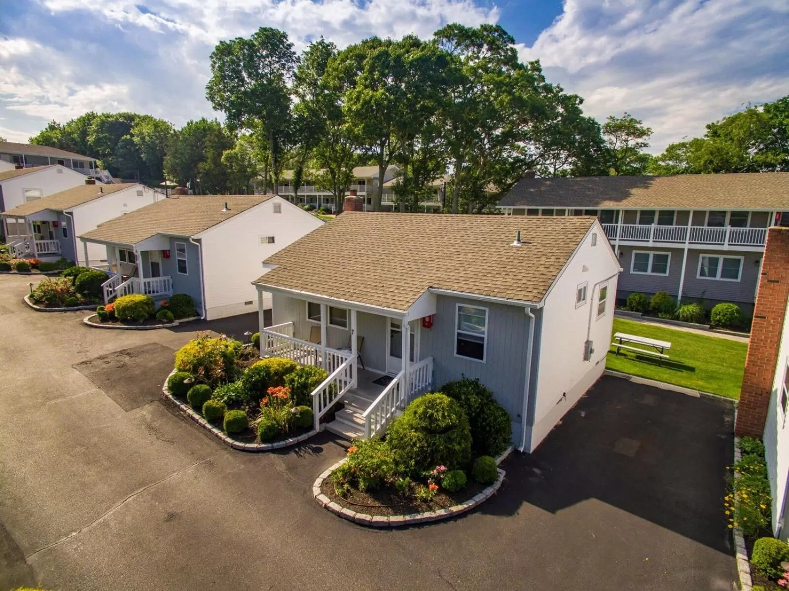 Colonial Shores Resort