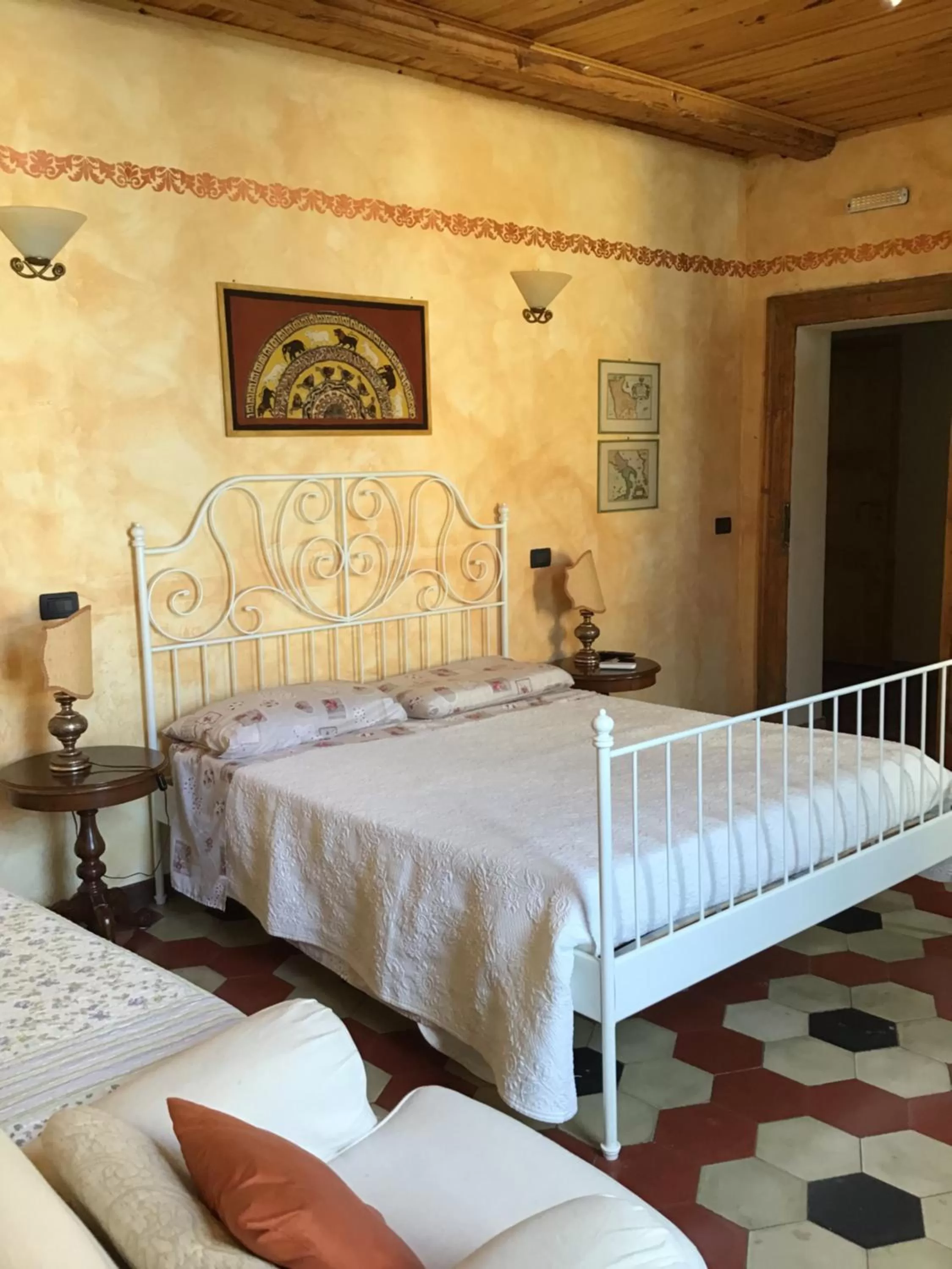 Photo of the whole room, Bed in B&B Polirone