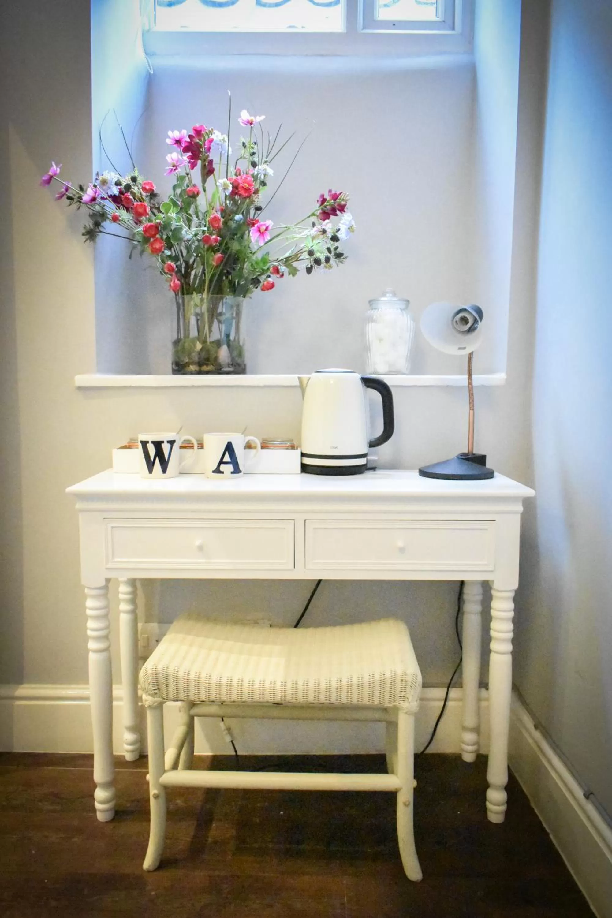 Coffee/tea facilities in The Dark Horse Pub