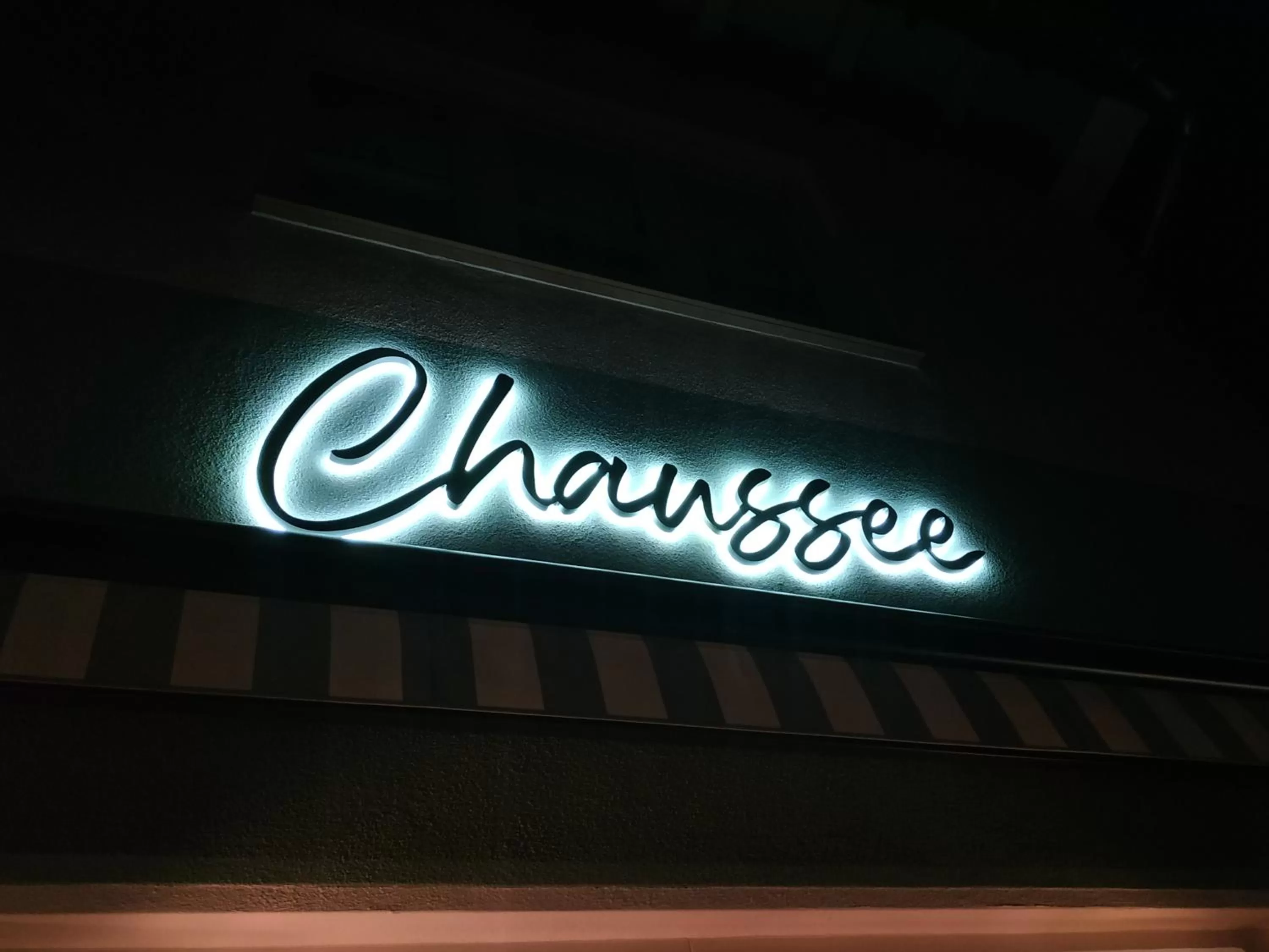 Night in Hotel Brasserie Chaussee