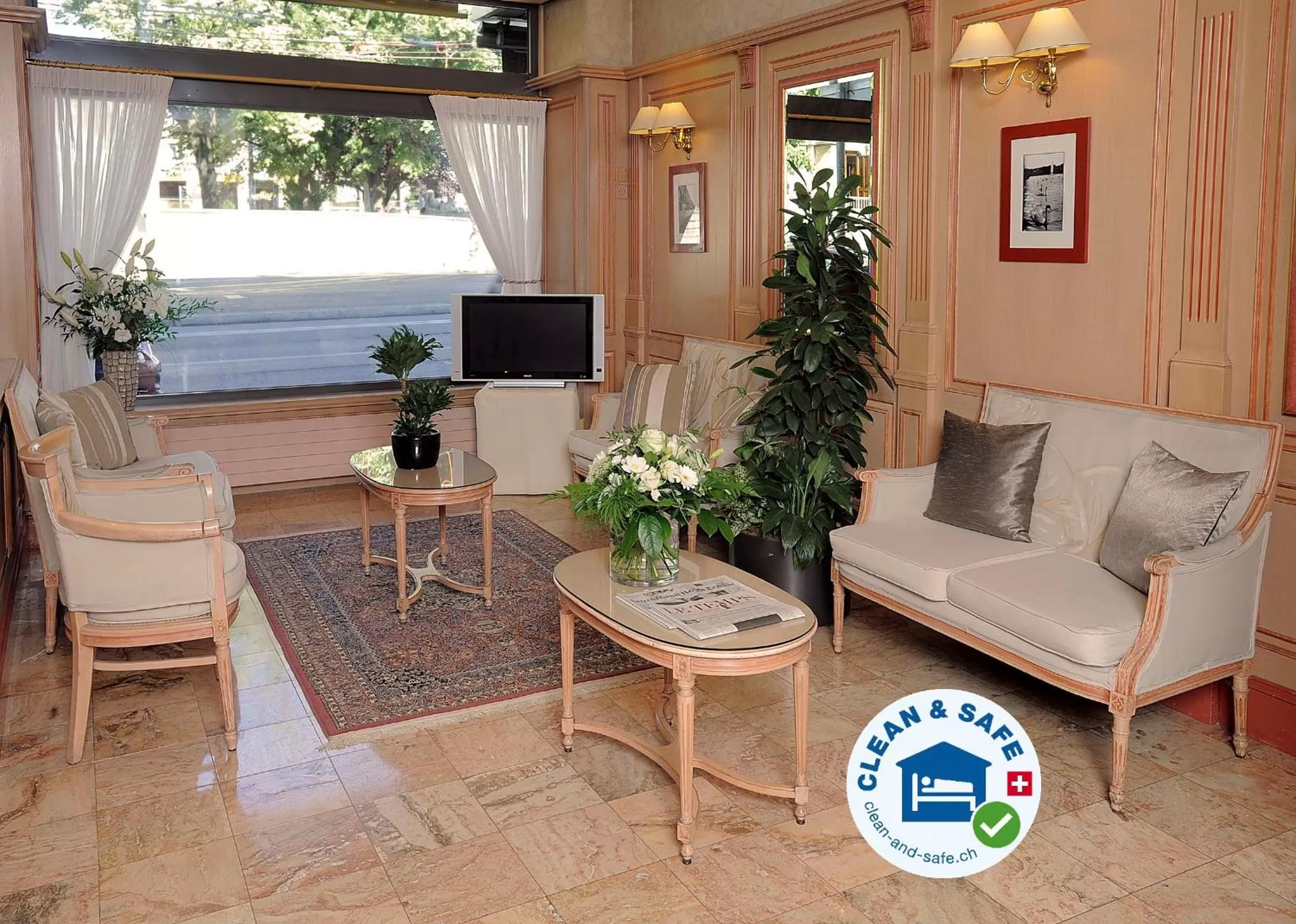 Lobby or reception in Hôtel Astoria