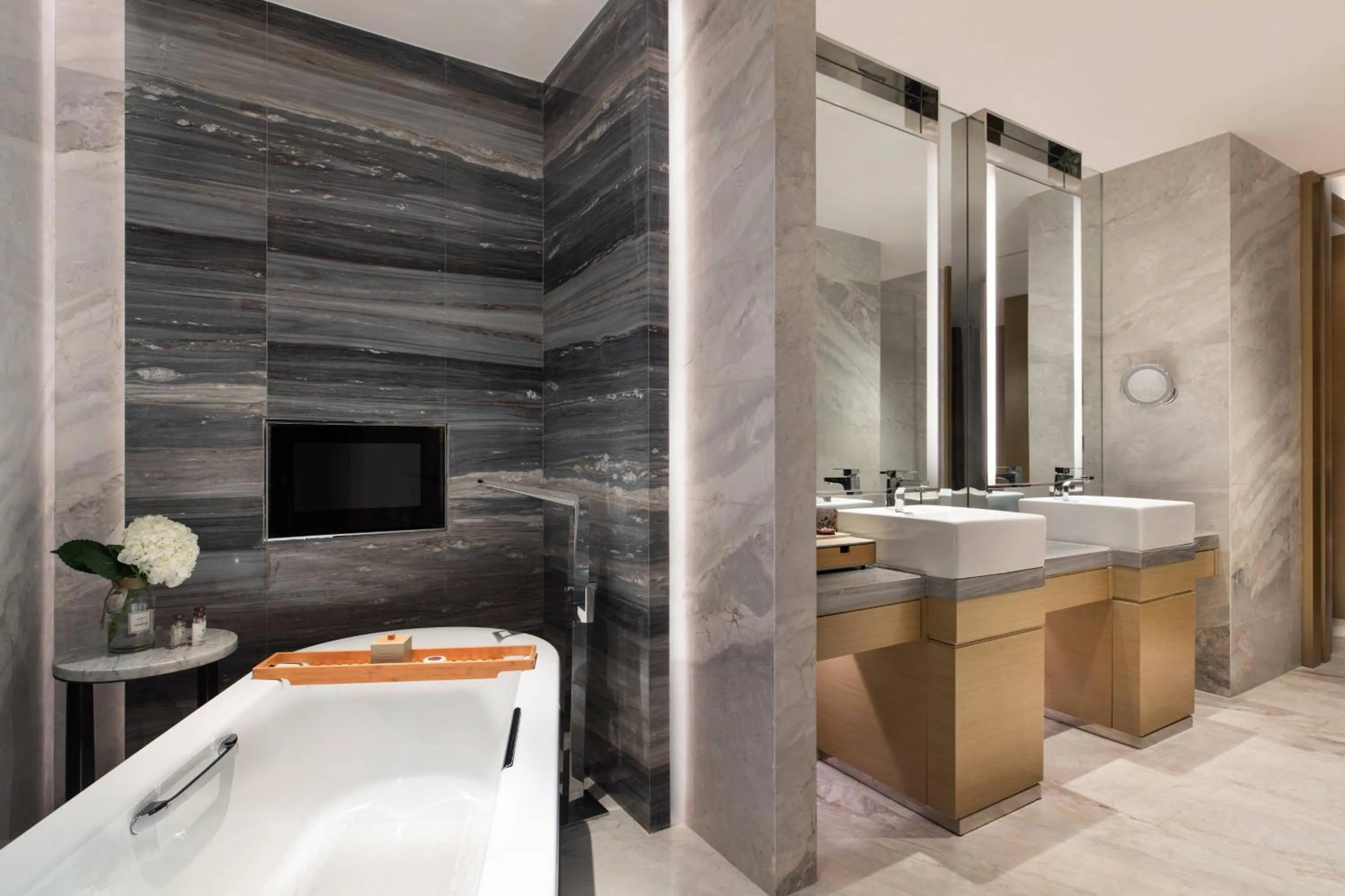 Bathroom in Courtyard by Marriott Shunde Longjiang