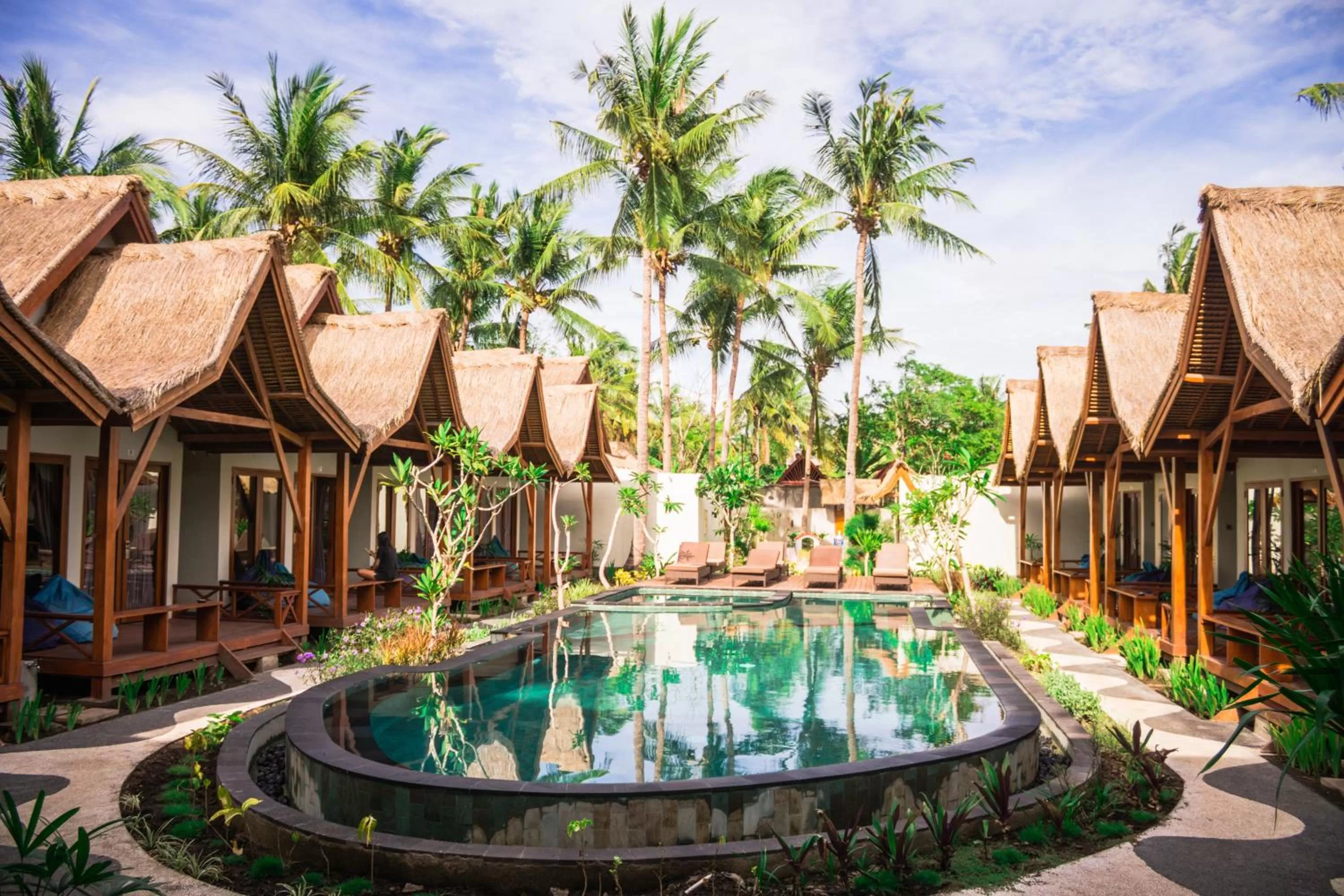 Garden, Swimming Pool in Gili One Resort