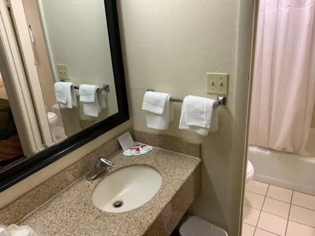 Days Inn by Wyndham Asheville West