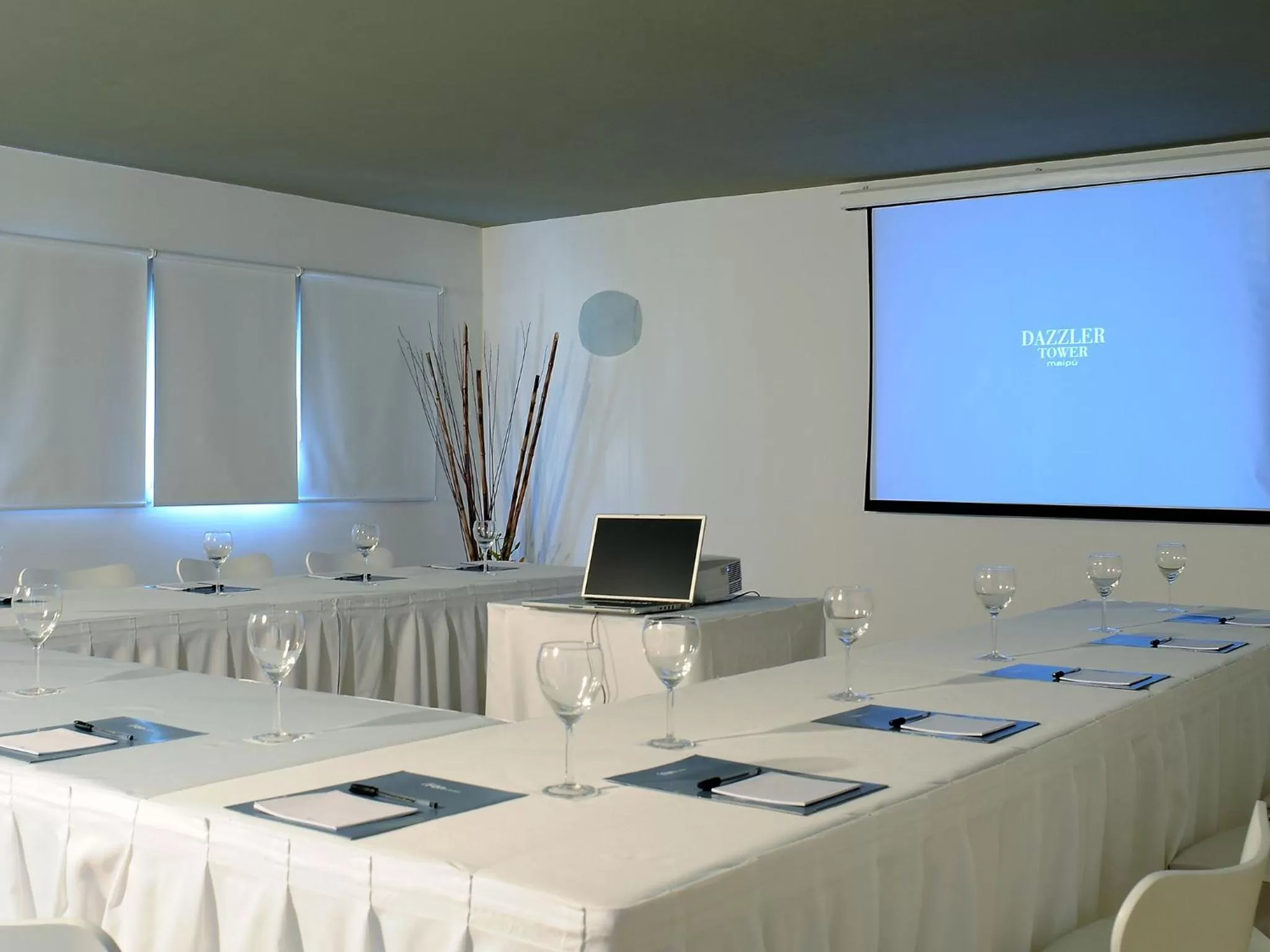 Business facilities in Dazzler by Wyndham Buenos Aires Maipu