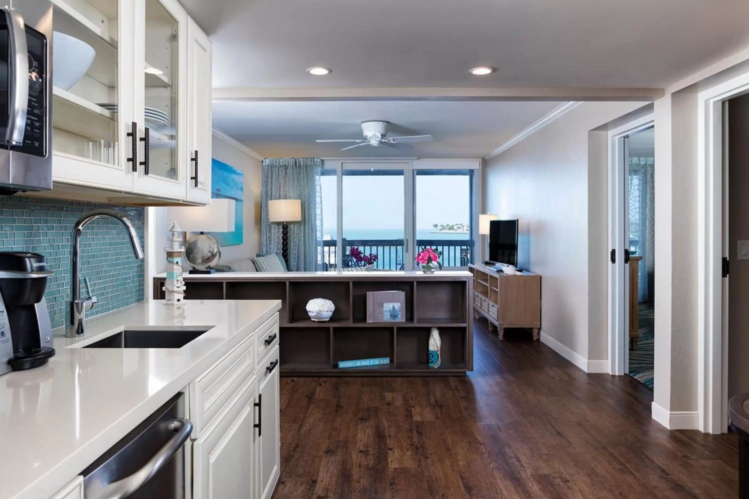 Kitchen or kitchenette in Opal Key Resort & Marina