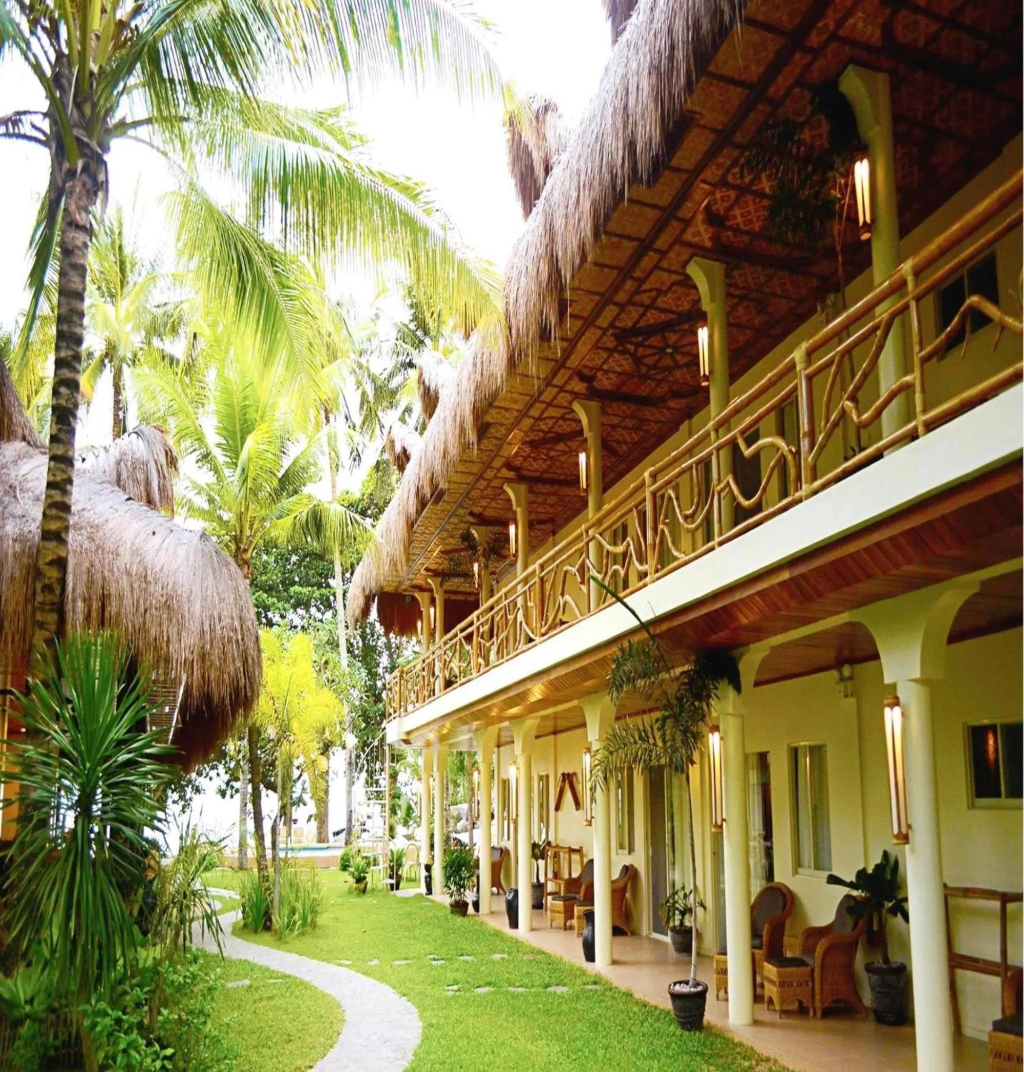 Property building in Mike's Dauin Dive Resort