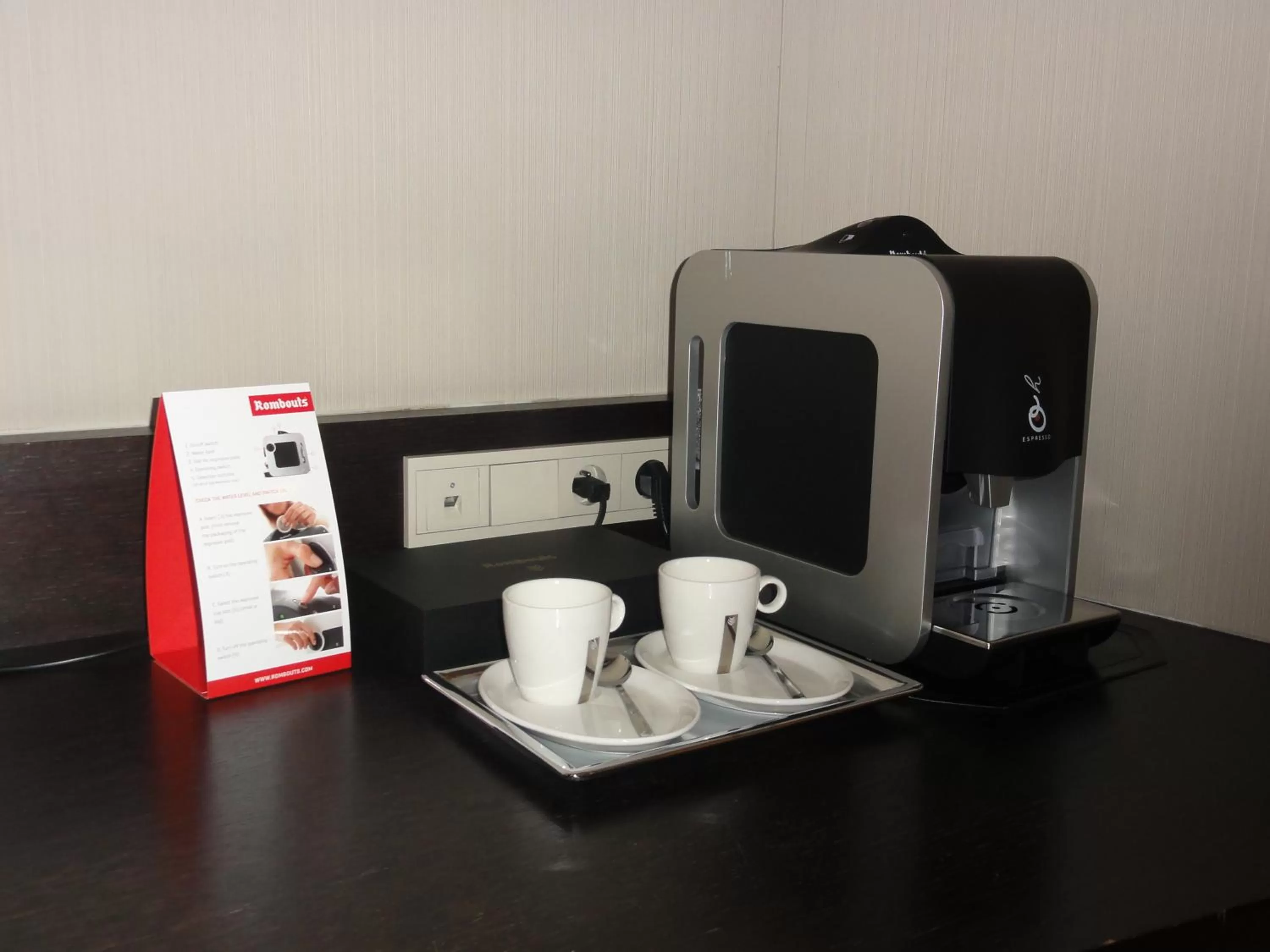 Coffee/tea facilities in Hotel Harmony