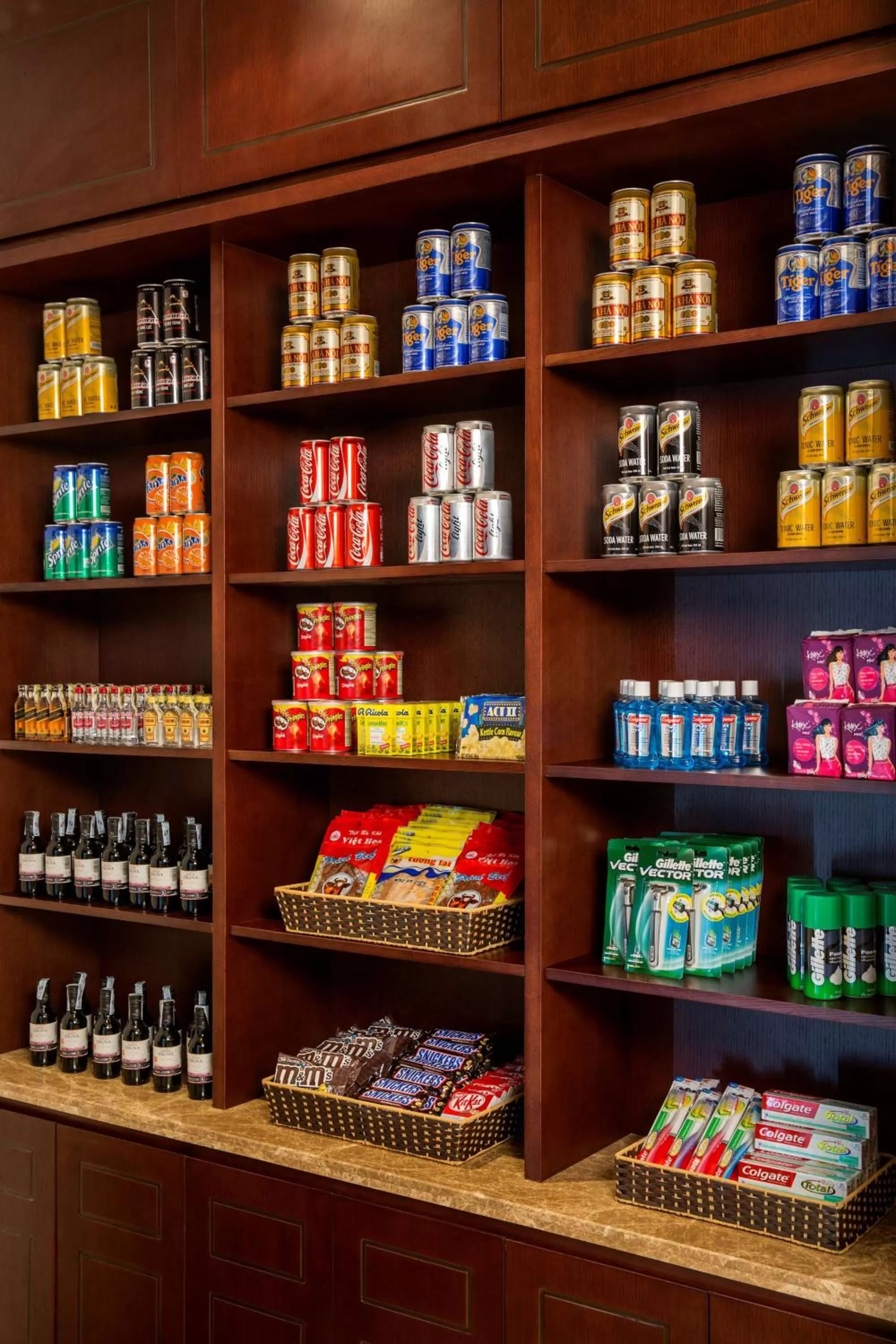 Restaurant/places to eat in Hilton Garden Inn Hanoi