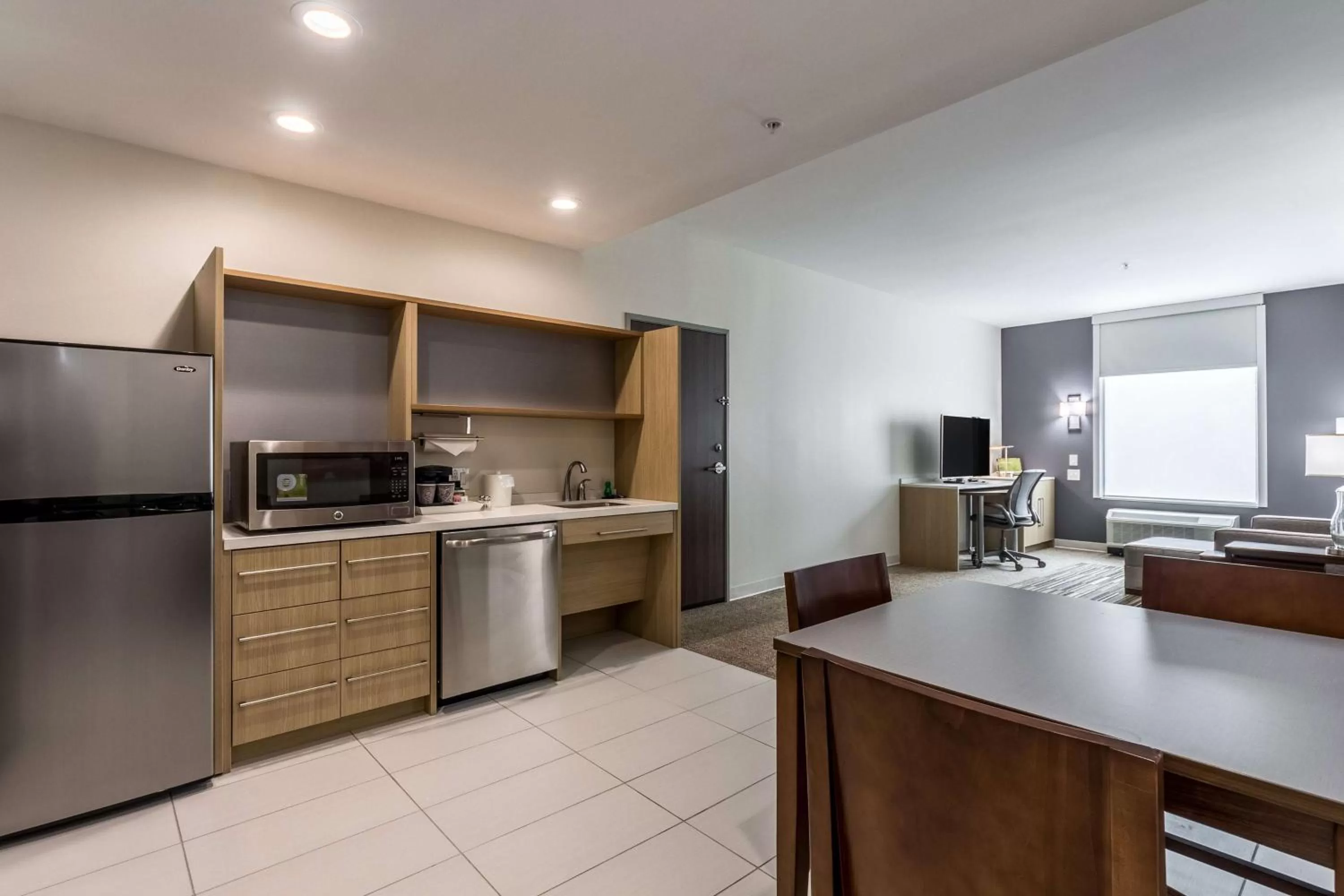 Kitchen or kitchenette in Home2 Suites By Hilton Fort Worth Northlake