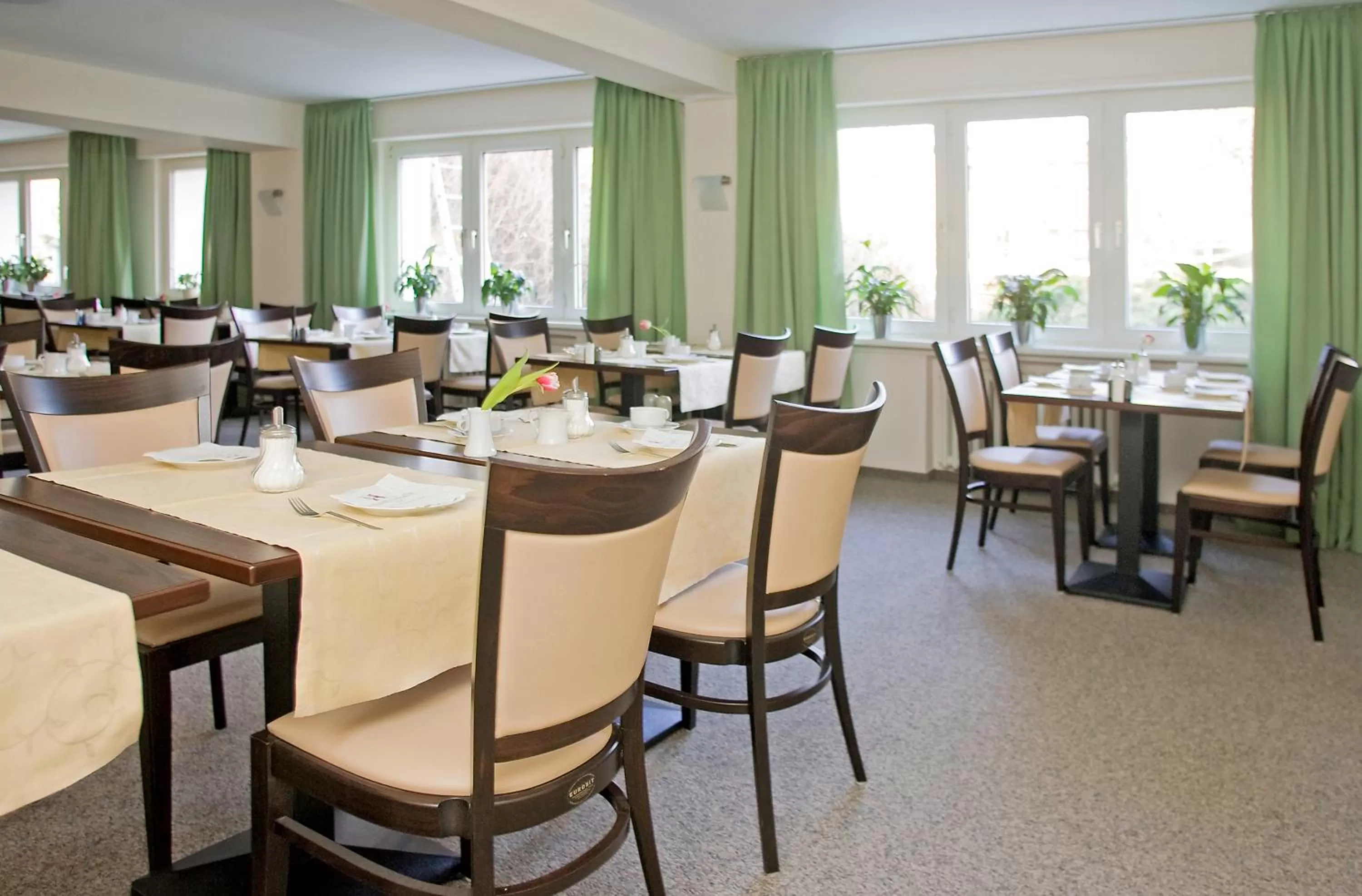 Restaurant/places to eat in Hotel Astoria Bonn