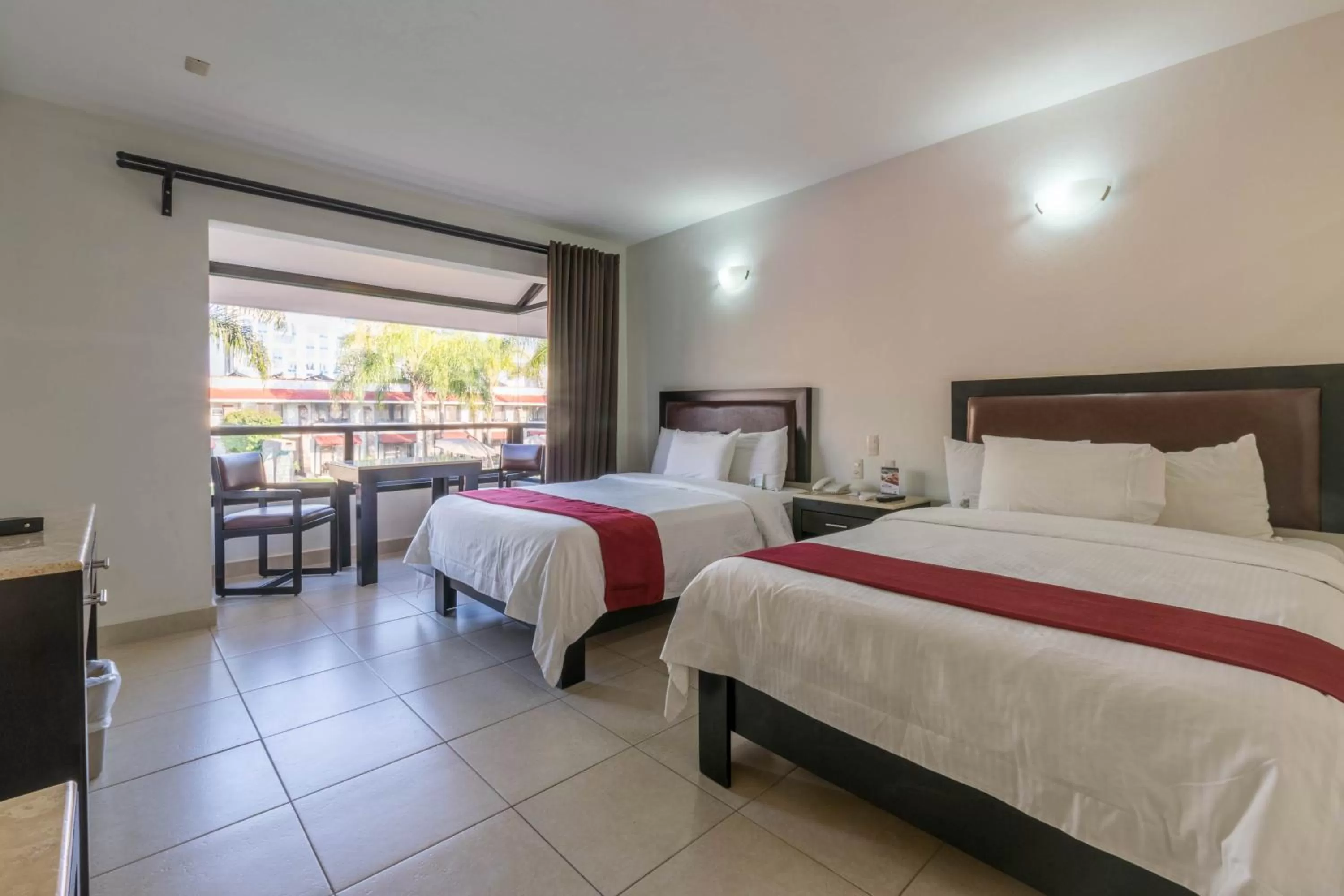 Day, Bed in Real de Minas Poliforum