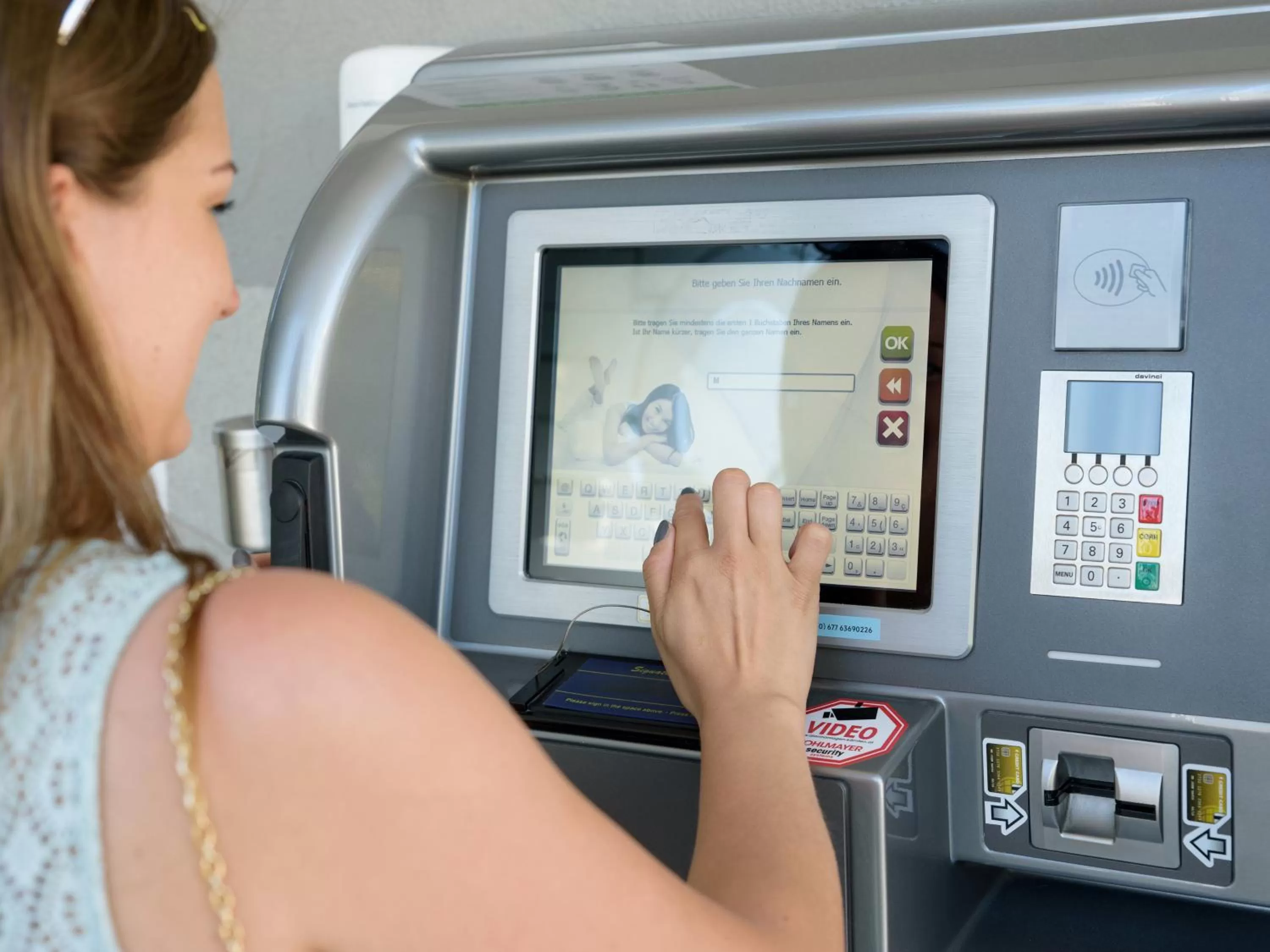 Staff in Hotel 24 Checkin Velden