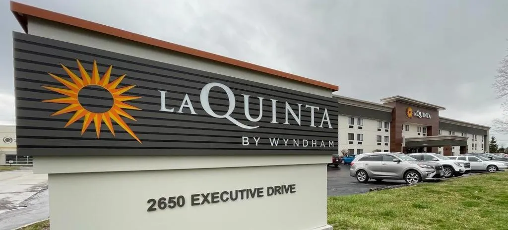 Property building in La Quinta Inn by Wyndham Indianapolis Airport Executive Dr