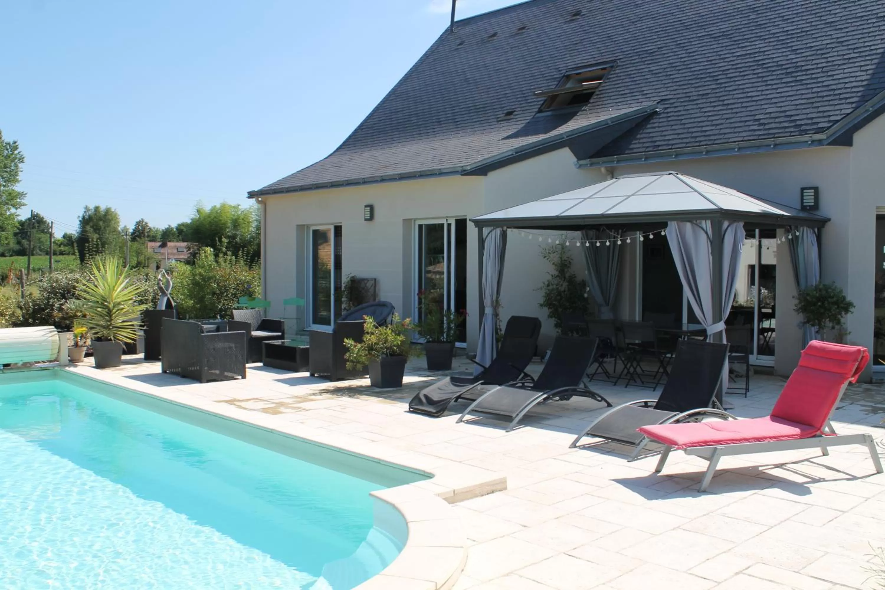 Property building in Le Champ De La Ferme