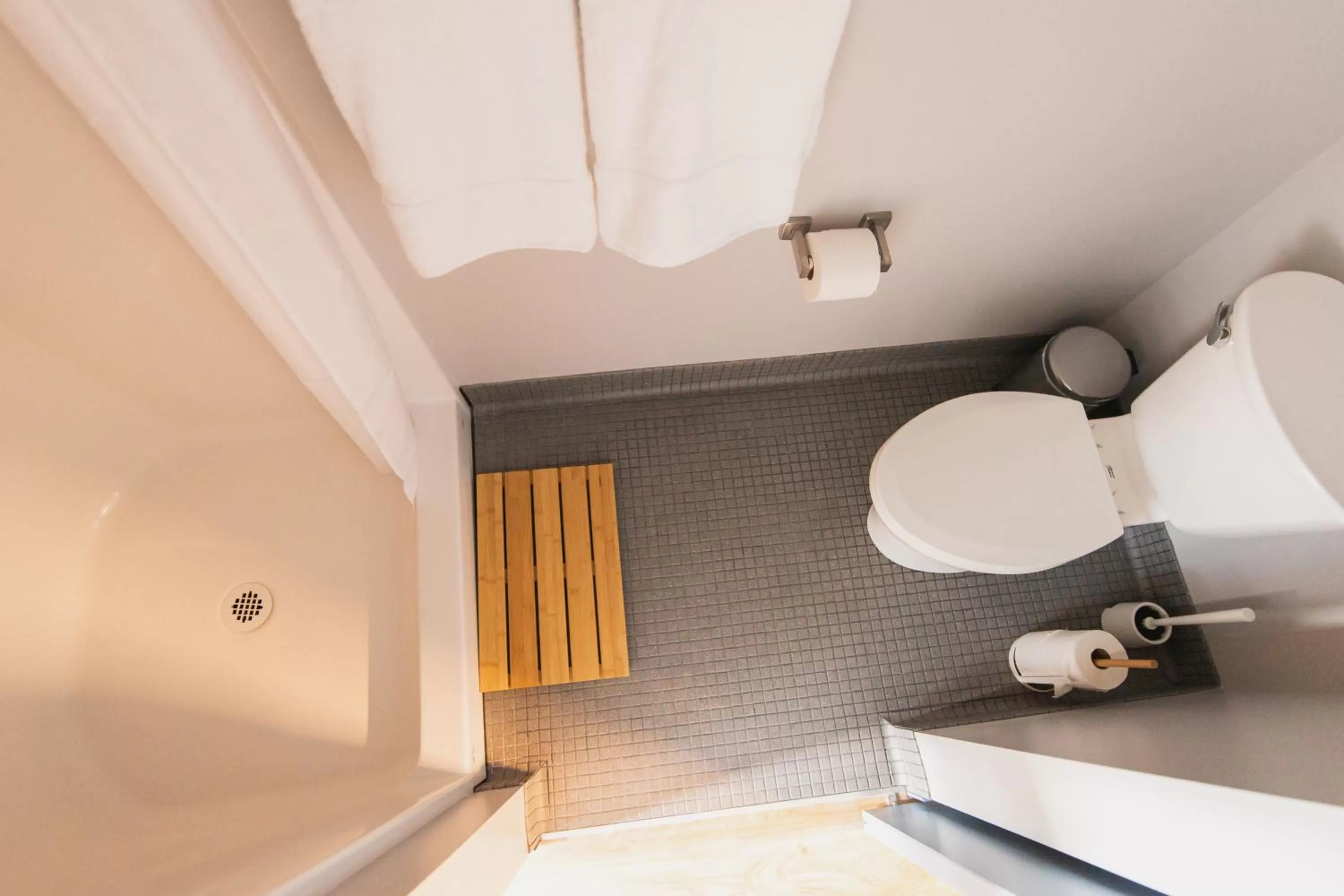 Shower, Bathroom in Lolo Pass