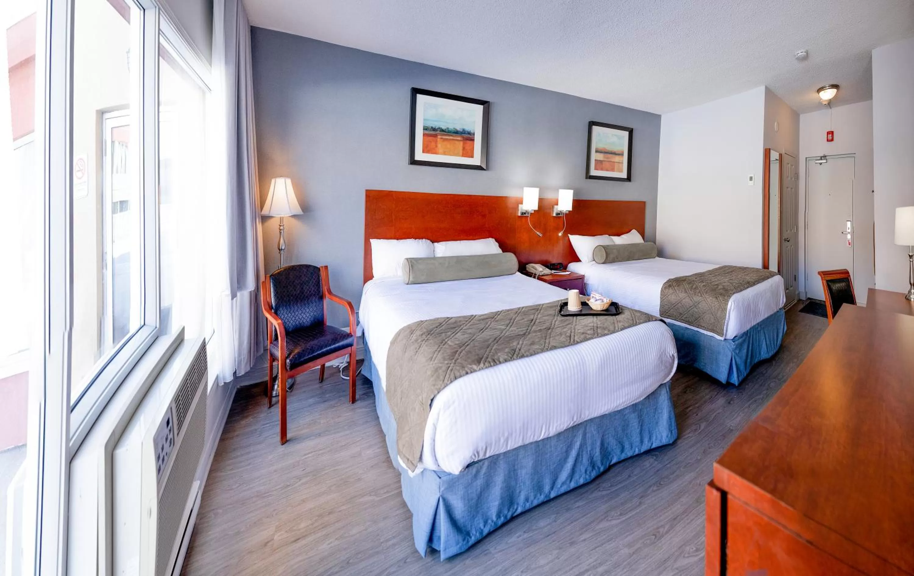 Bed in Auberge Royal Versailles