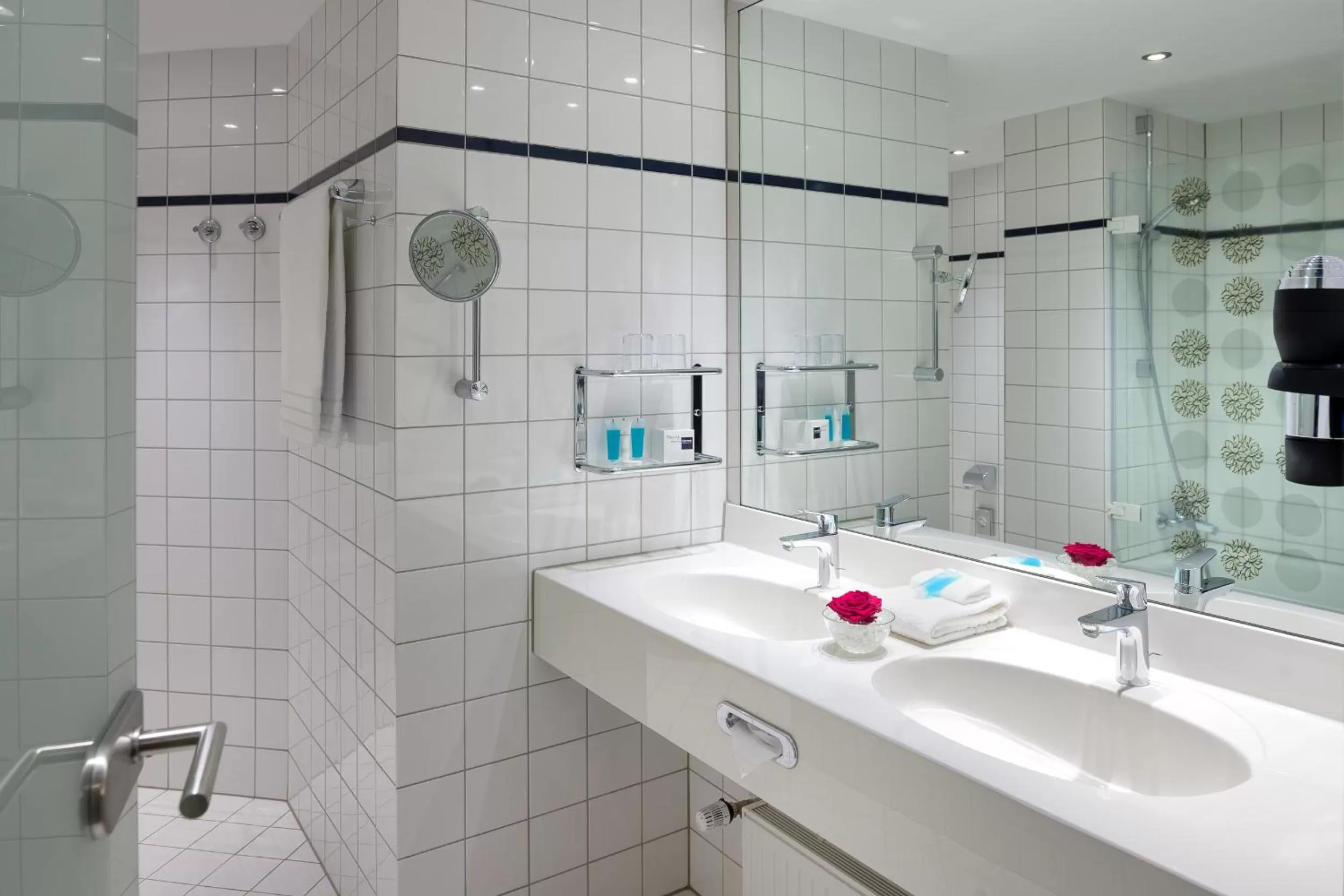 Bathroom in Dorint Kongresshotel Düsseldorf/Neuss