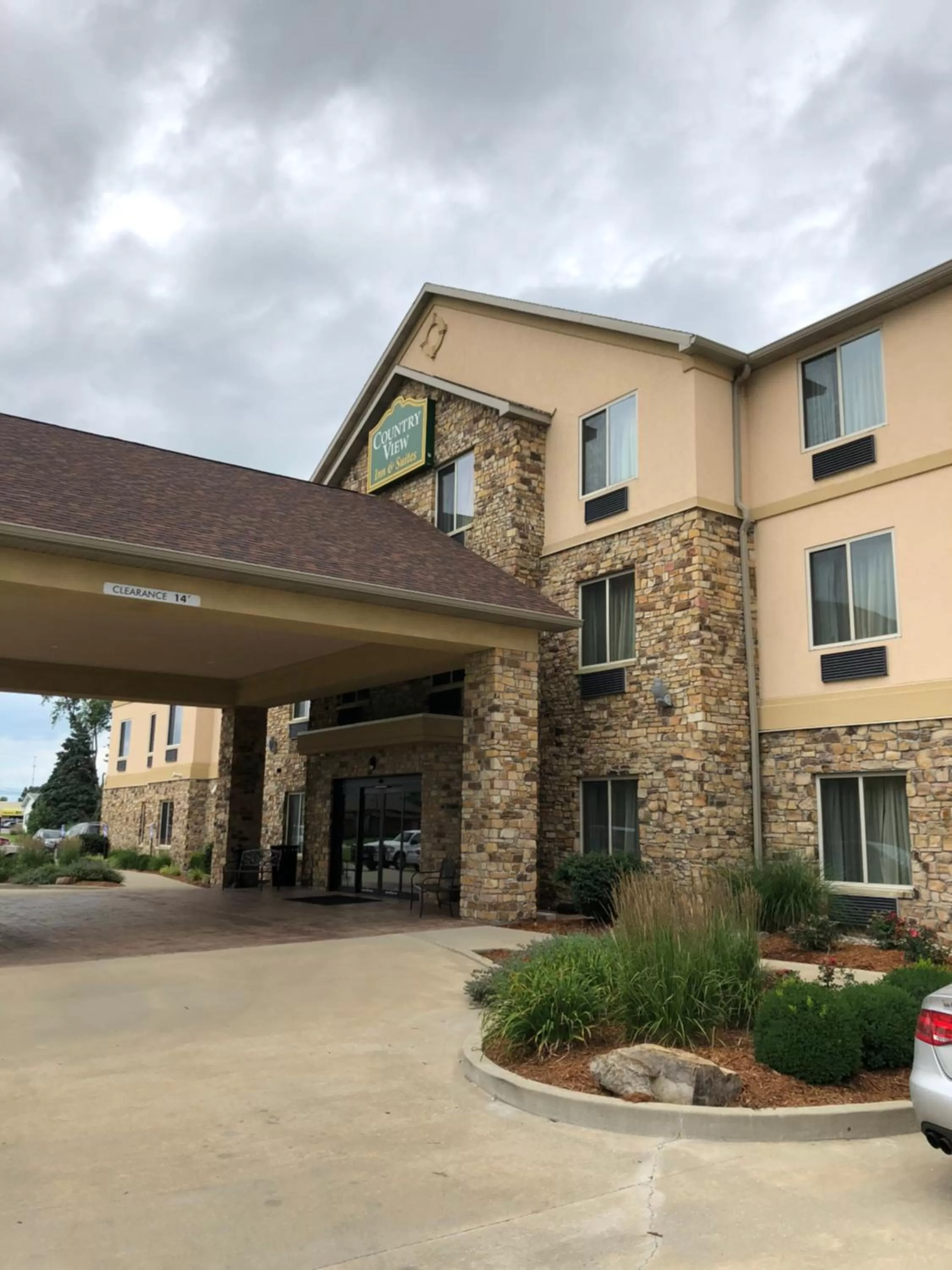 Facade/entrance in Countryview Inn & Suites