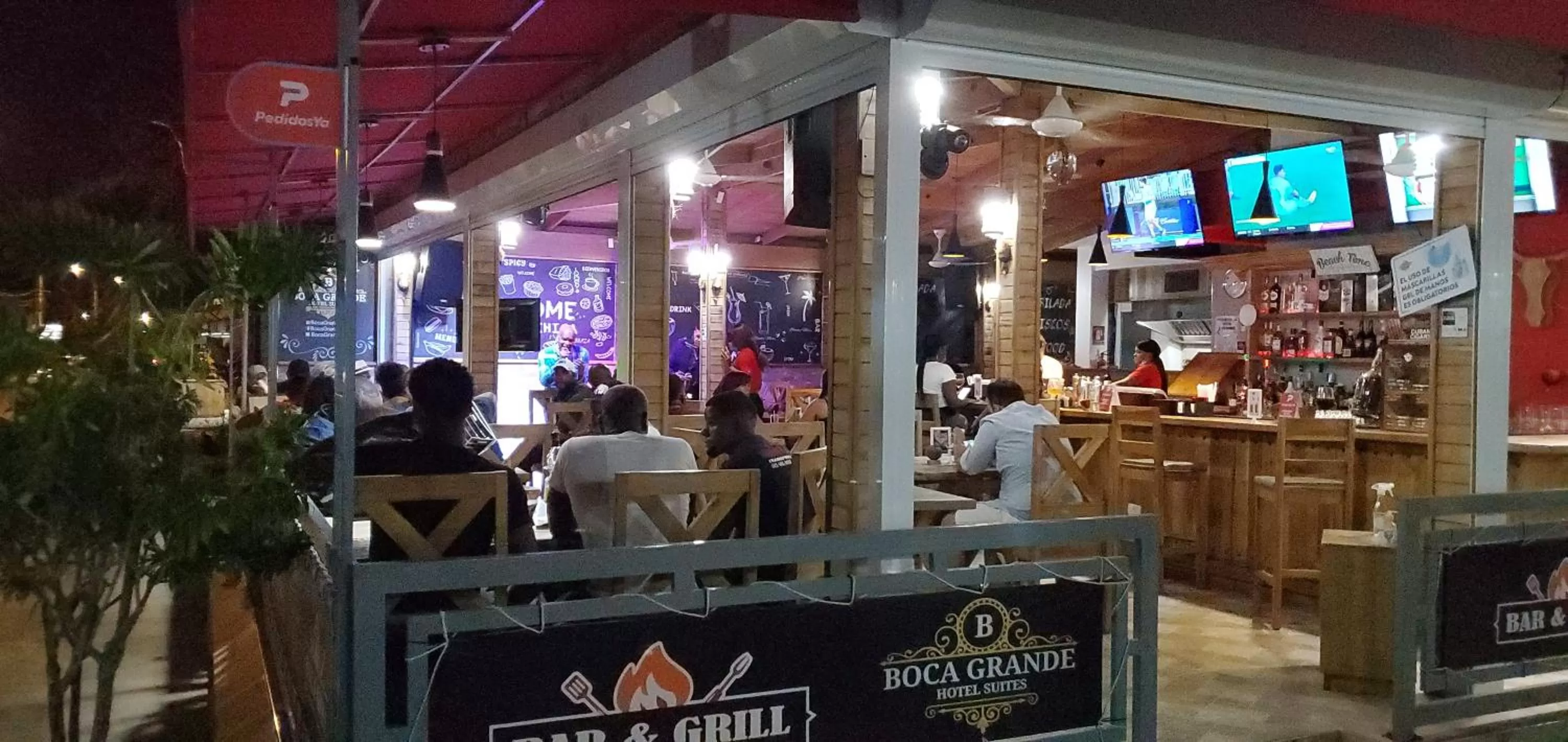 Restaurant/places to eat in Boca Grande Hotel Suites