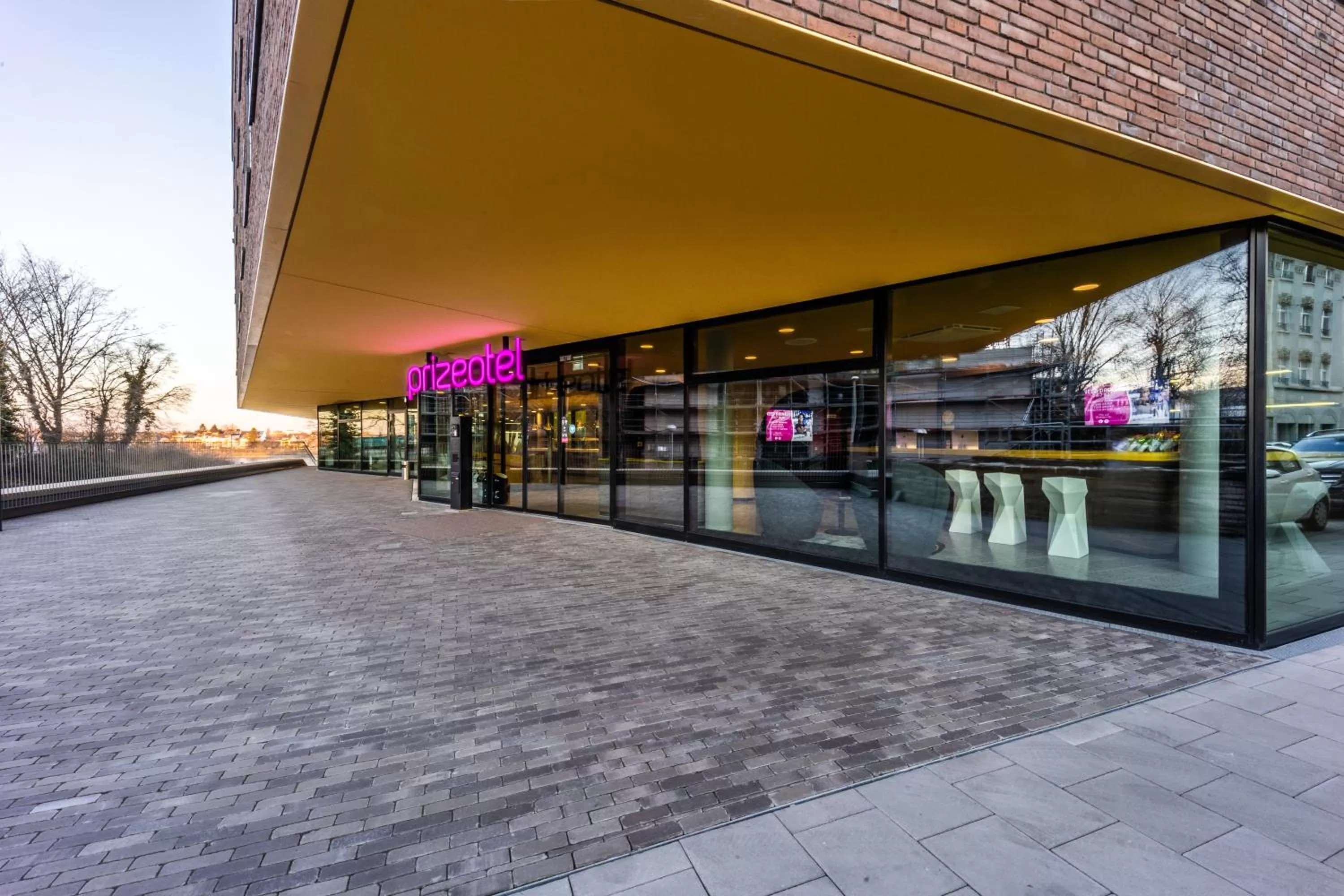 Property building in Prize by Radisson, Bonn City