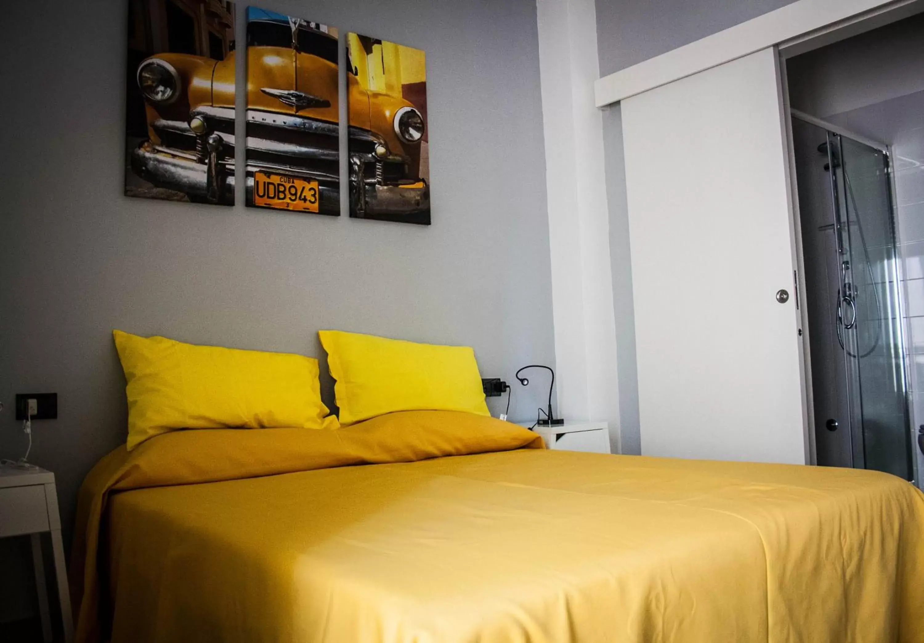 Budget Double or Twin Room in Interno 10 Budget Double or Twin Room in Interno 10