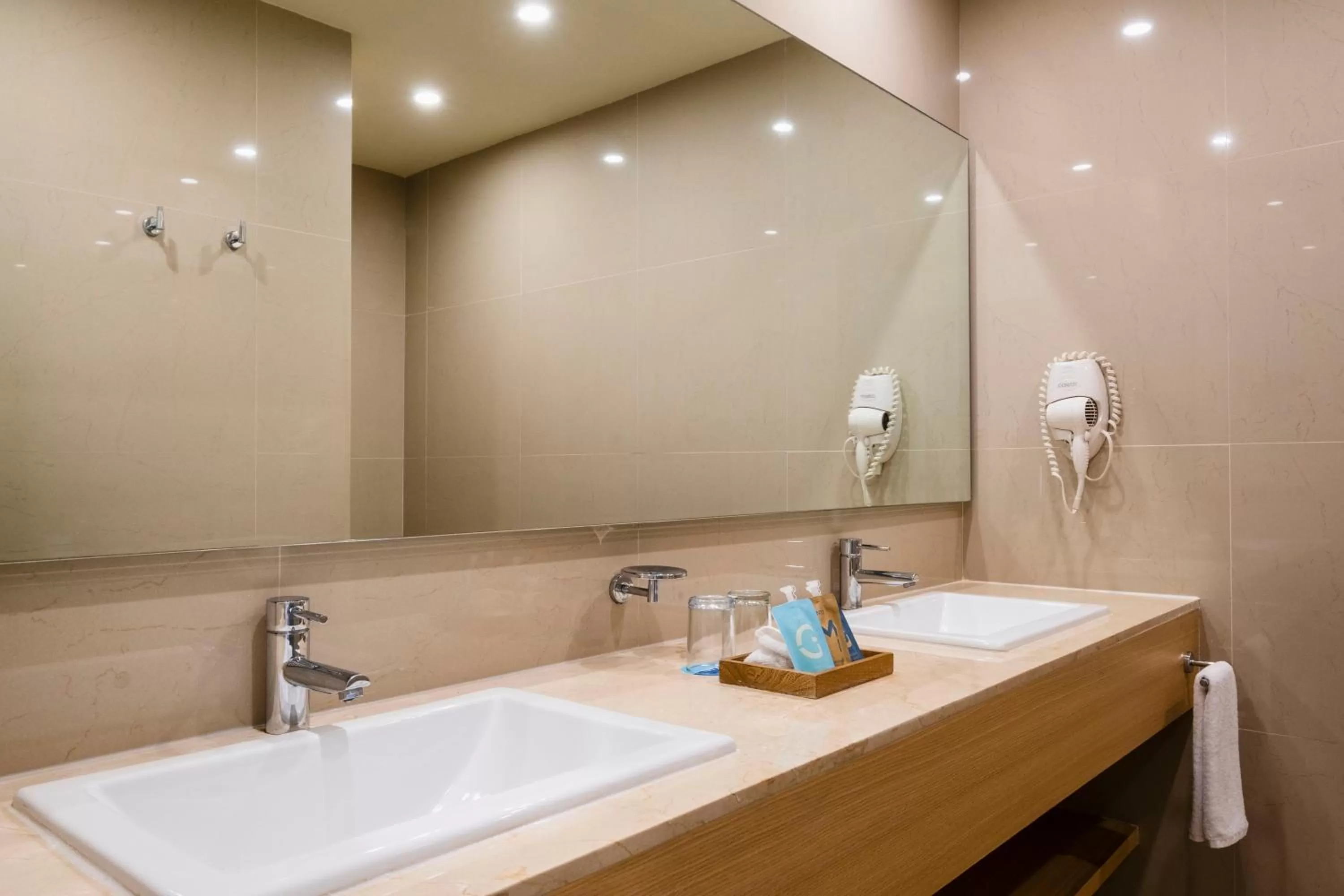 Bathroom in Hotel NYX Cancun