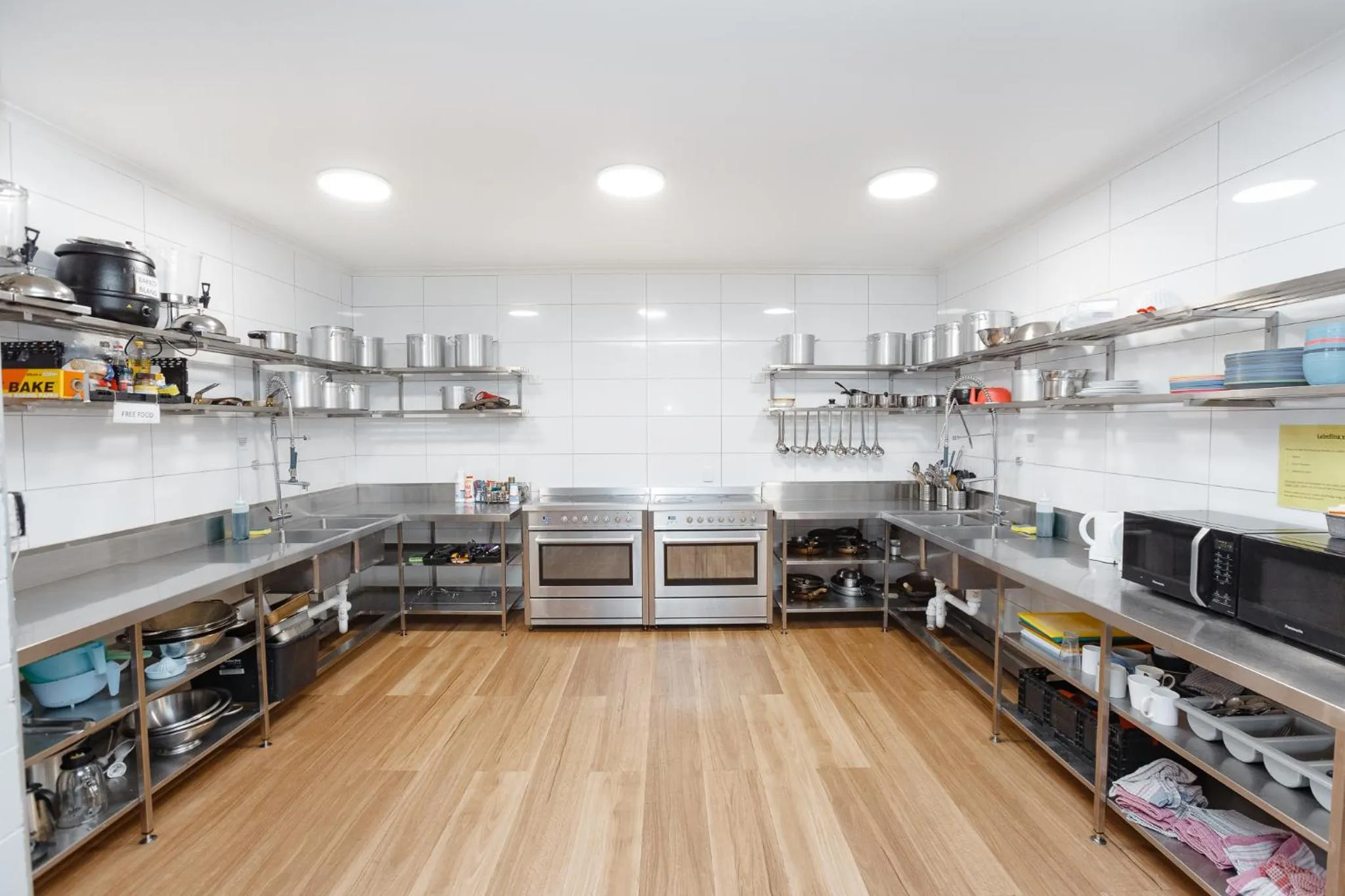 Kitchen or kitchenette, Kitchen/Kitchenette in Mad Monkey Village