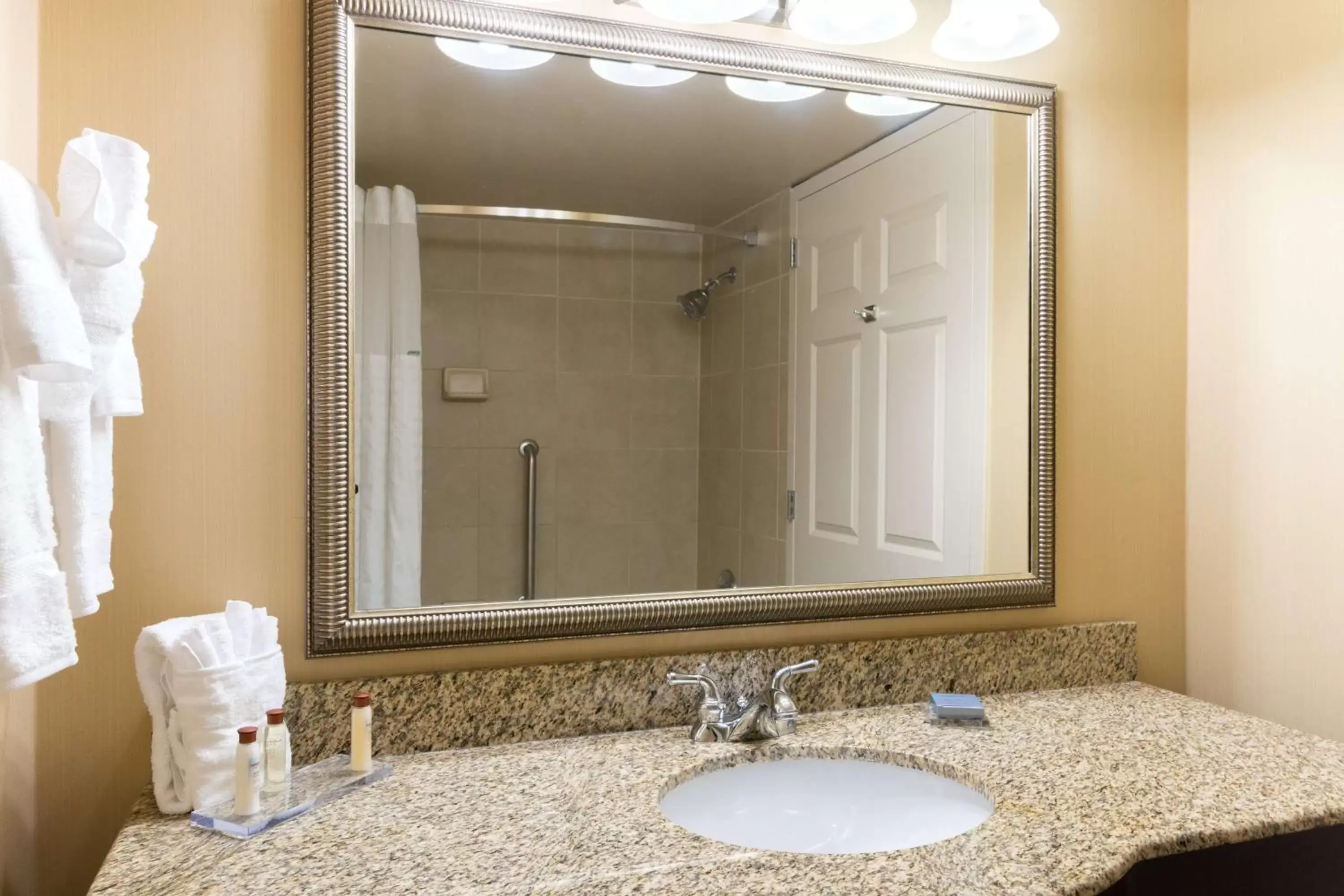 Deluxe King Suite in Wingate by Wyndham Dayton - Fairborn Deluxe King Suite in Wingate by Wyndham Dayton - Fairborn