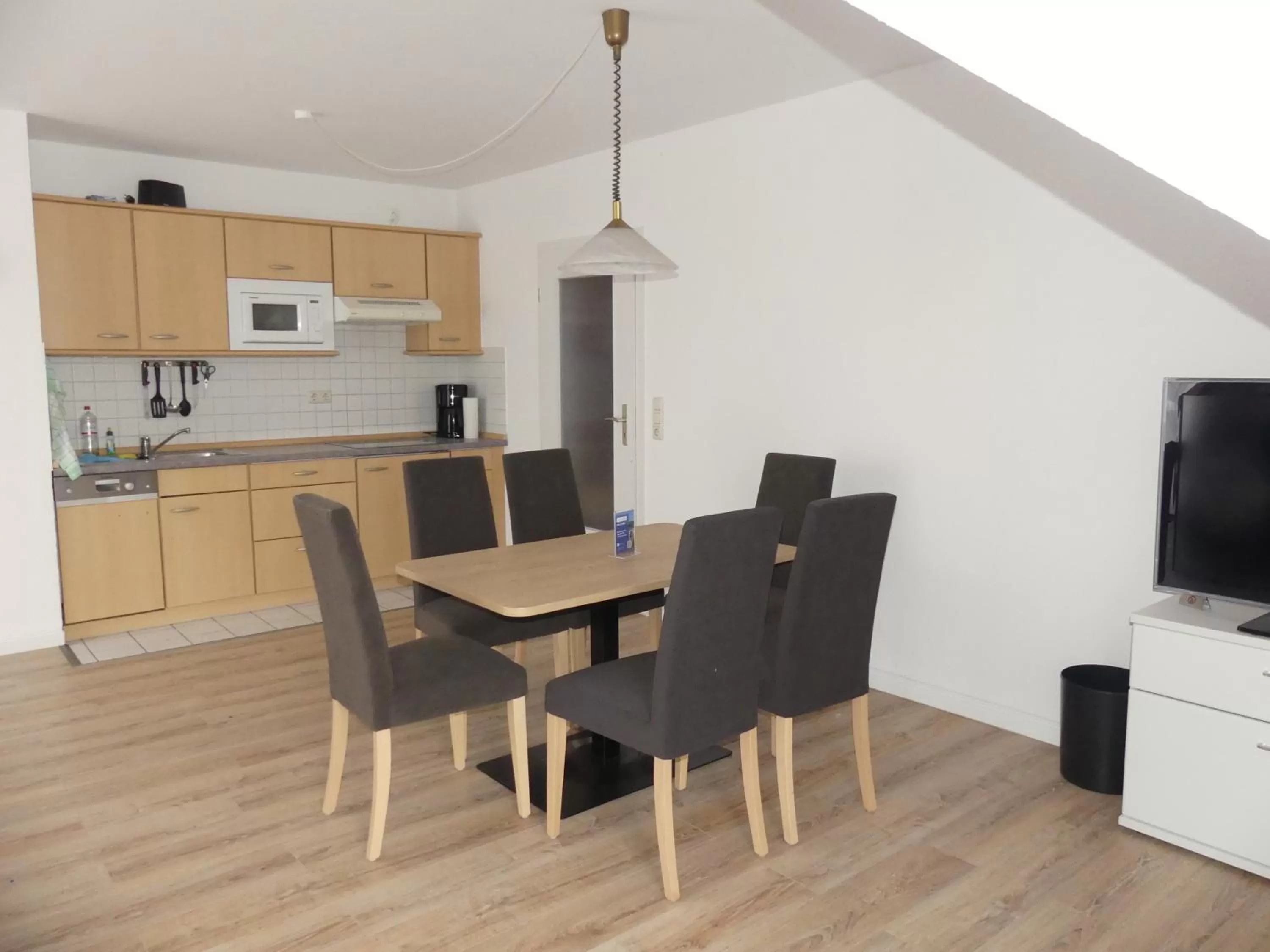 Kitchen or kitchenette, Dining Area in Apartmenthaus Binzer Sterne