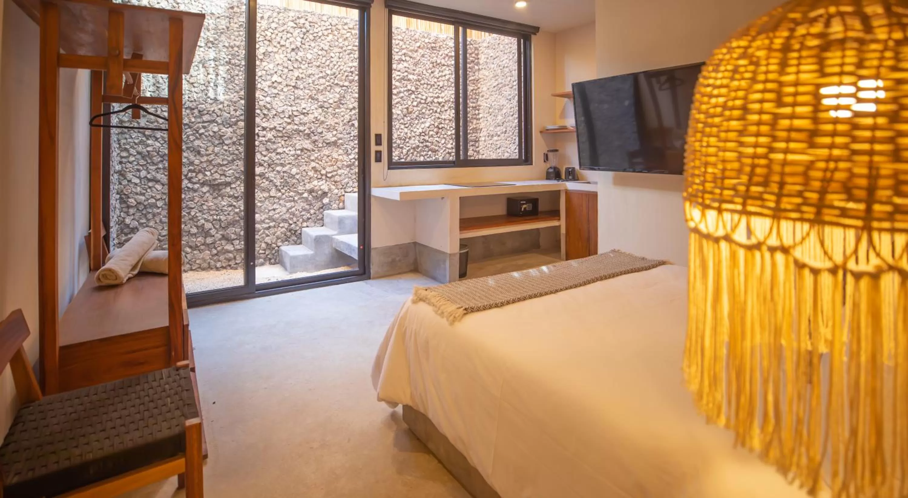 TV and multimedia, Bed in Nuee Hotel & Beach Club