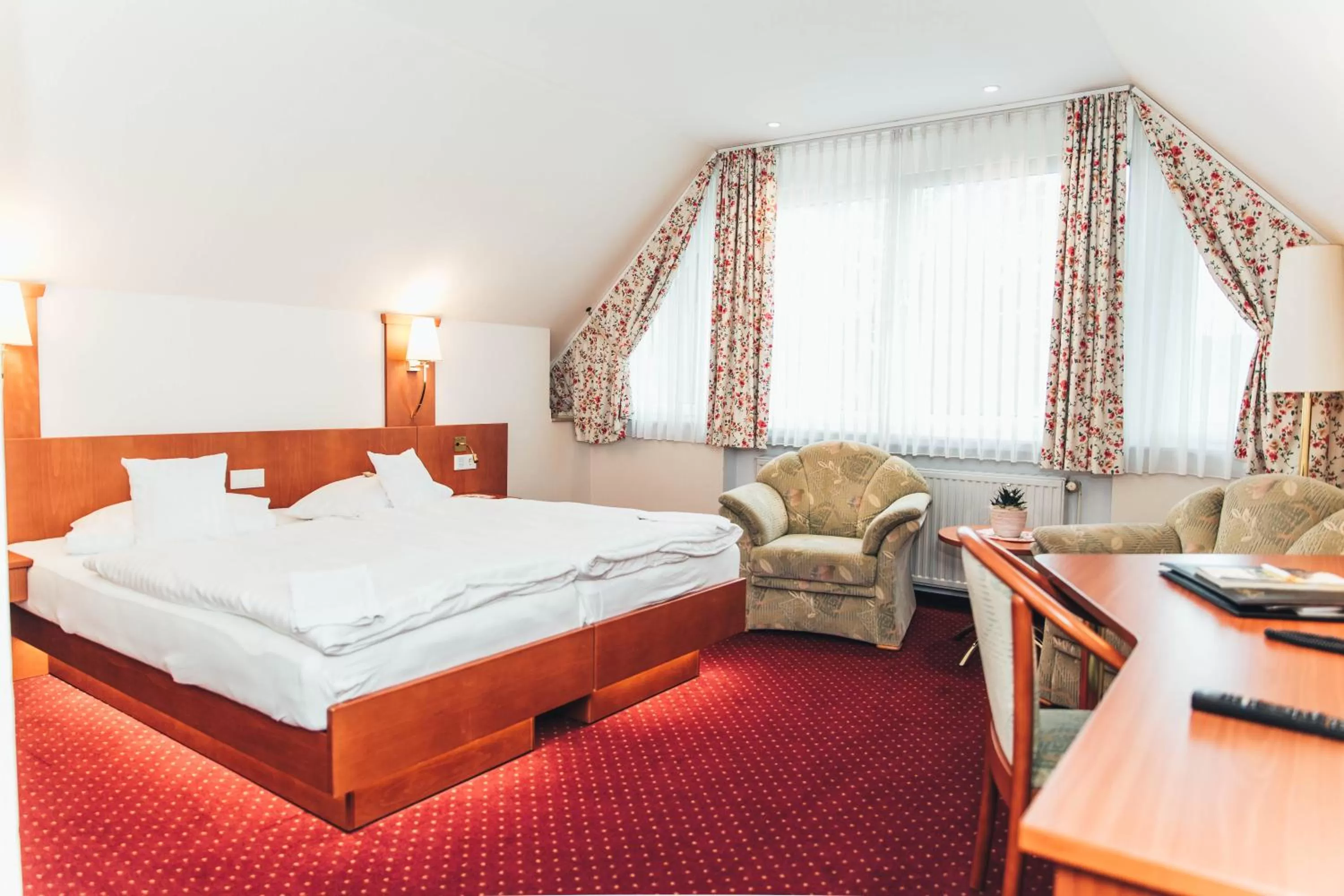 Photo of the whole room, Bed in Ringhotel Teutoburger Wald