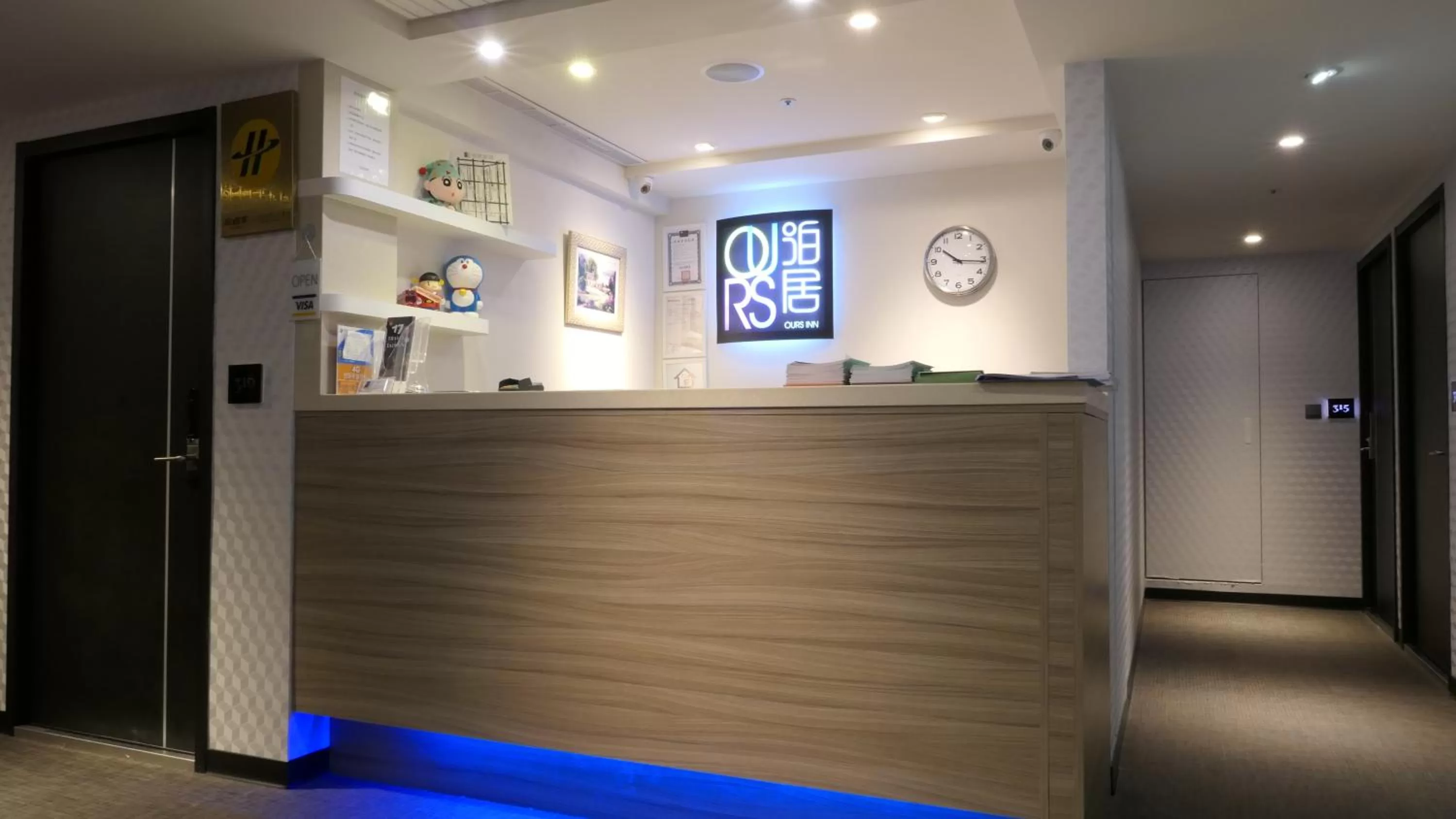 Facade/entrance in 泊居旅店二館 Oursinn Hotel 2