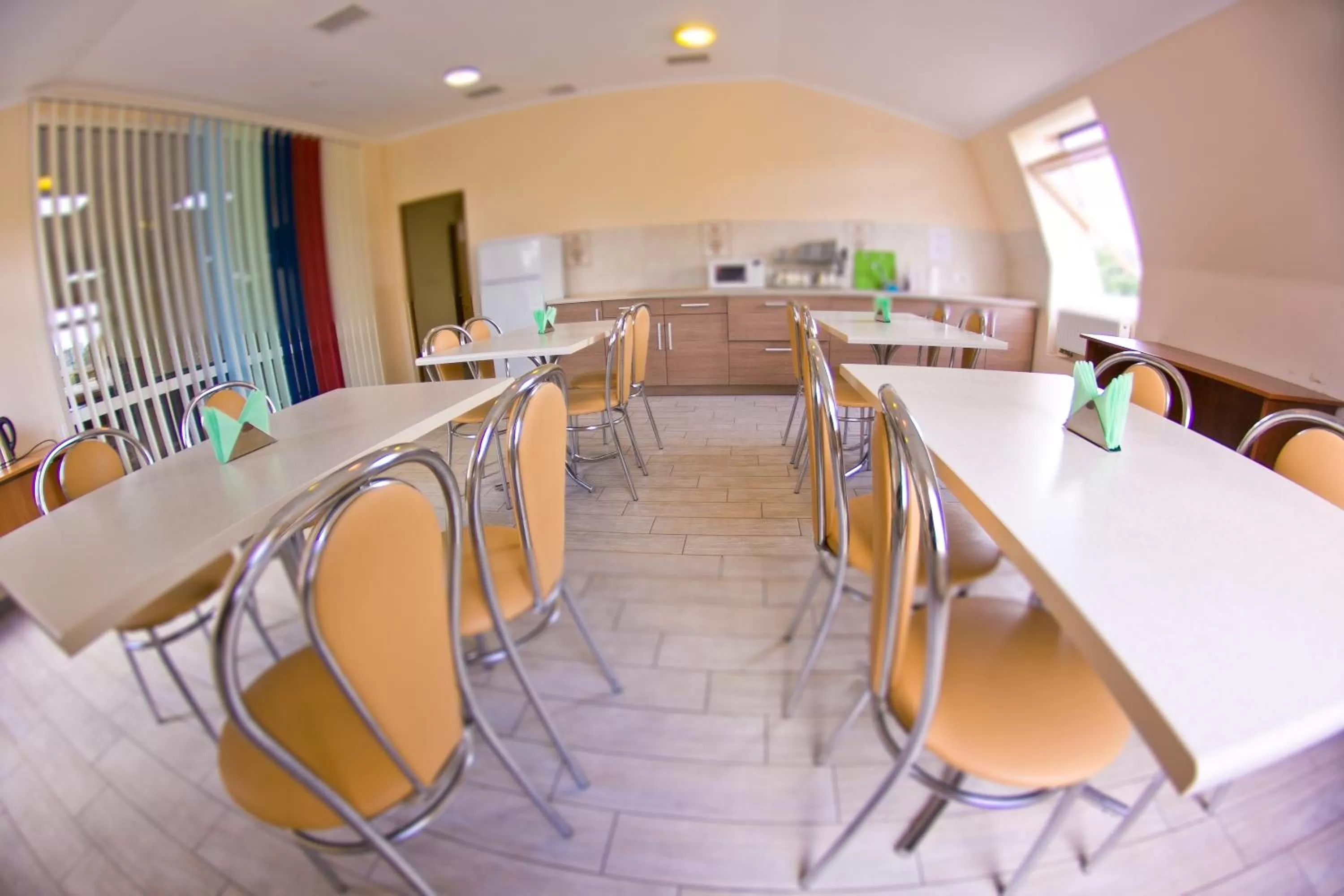 Restaurant/places to eat in Budget Hotel Ekotel