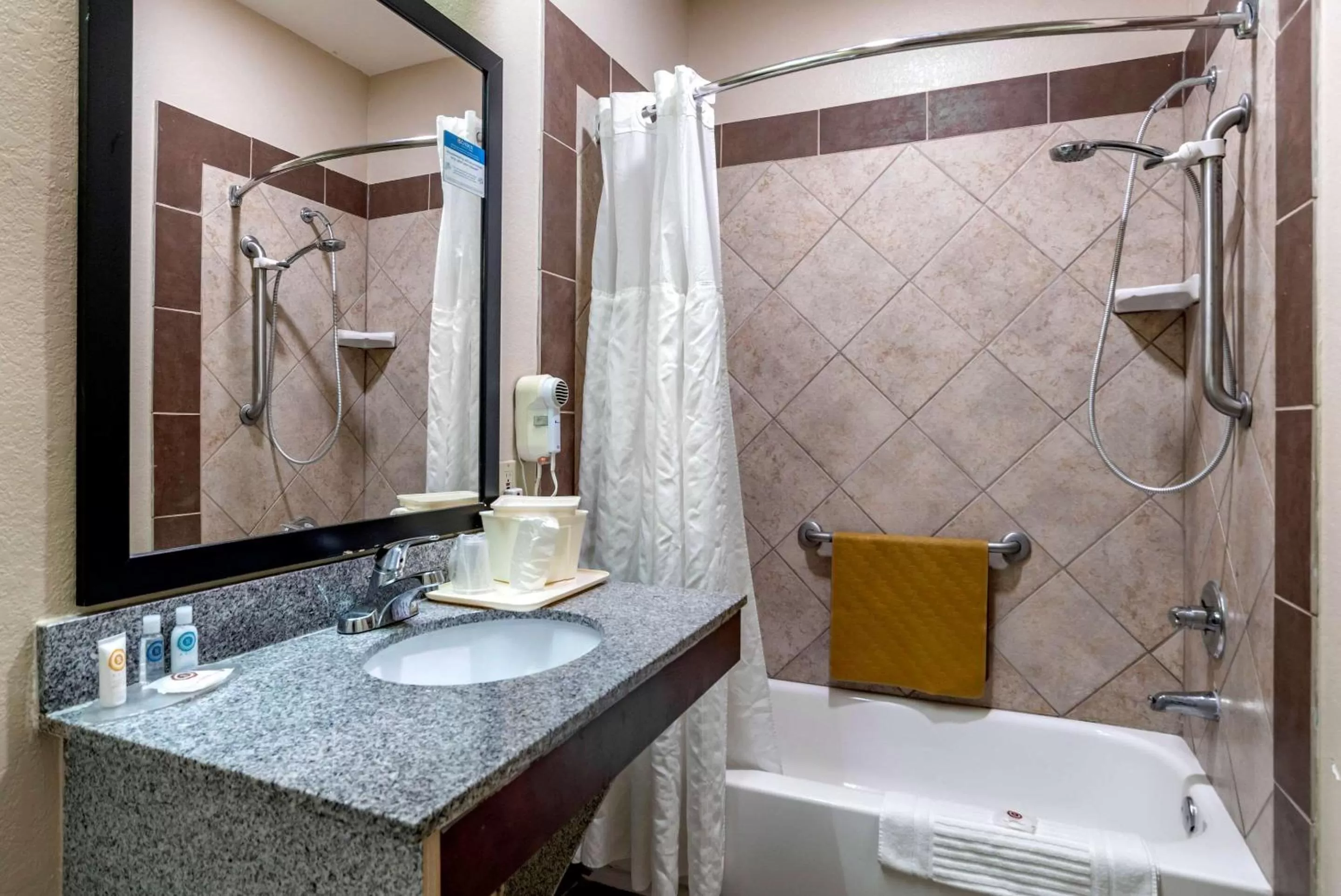 Bathroom in Comfort Inn Birmingham - Irondale