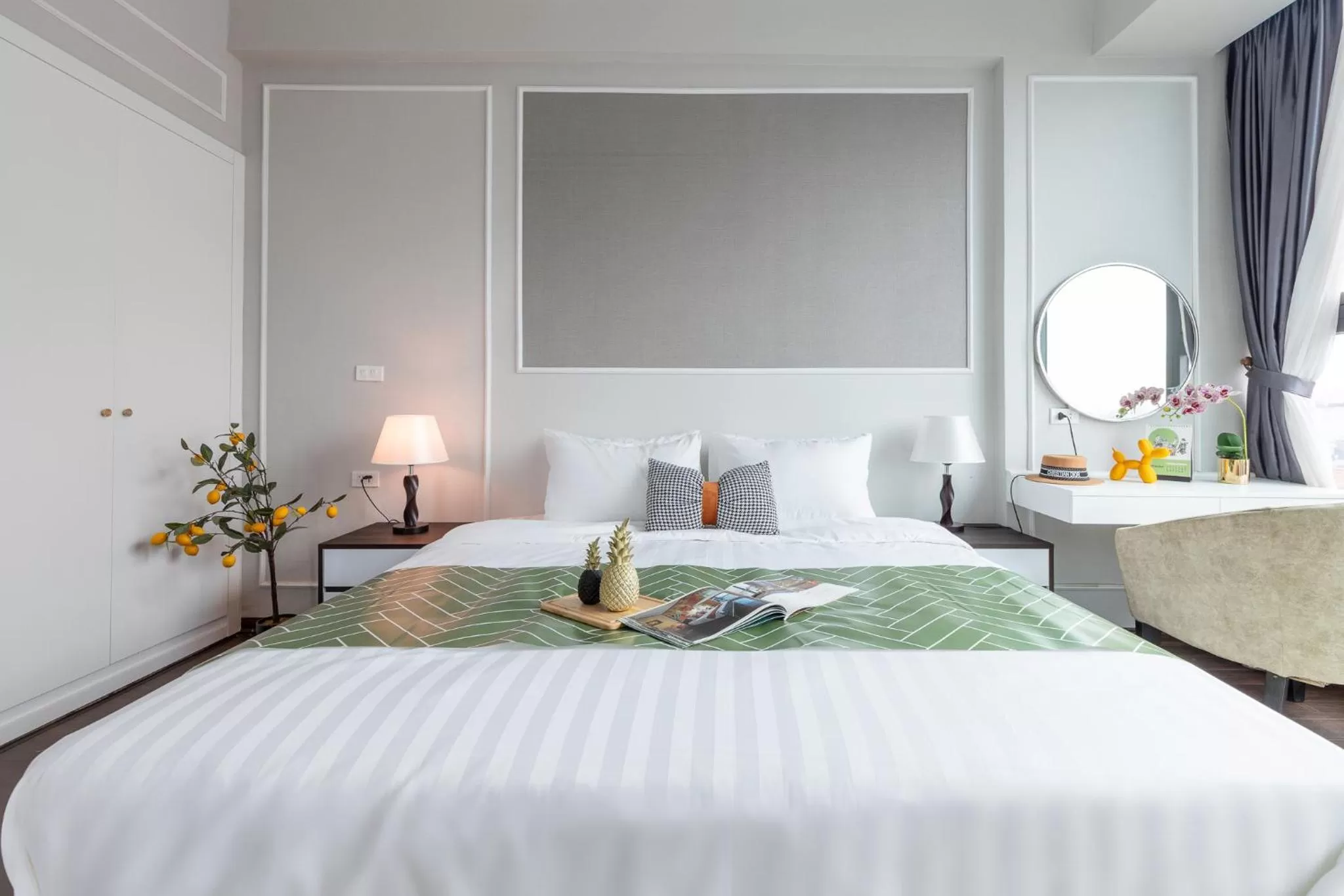 Bed in Ivy Hotel & Apartment