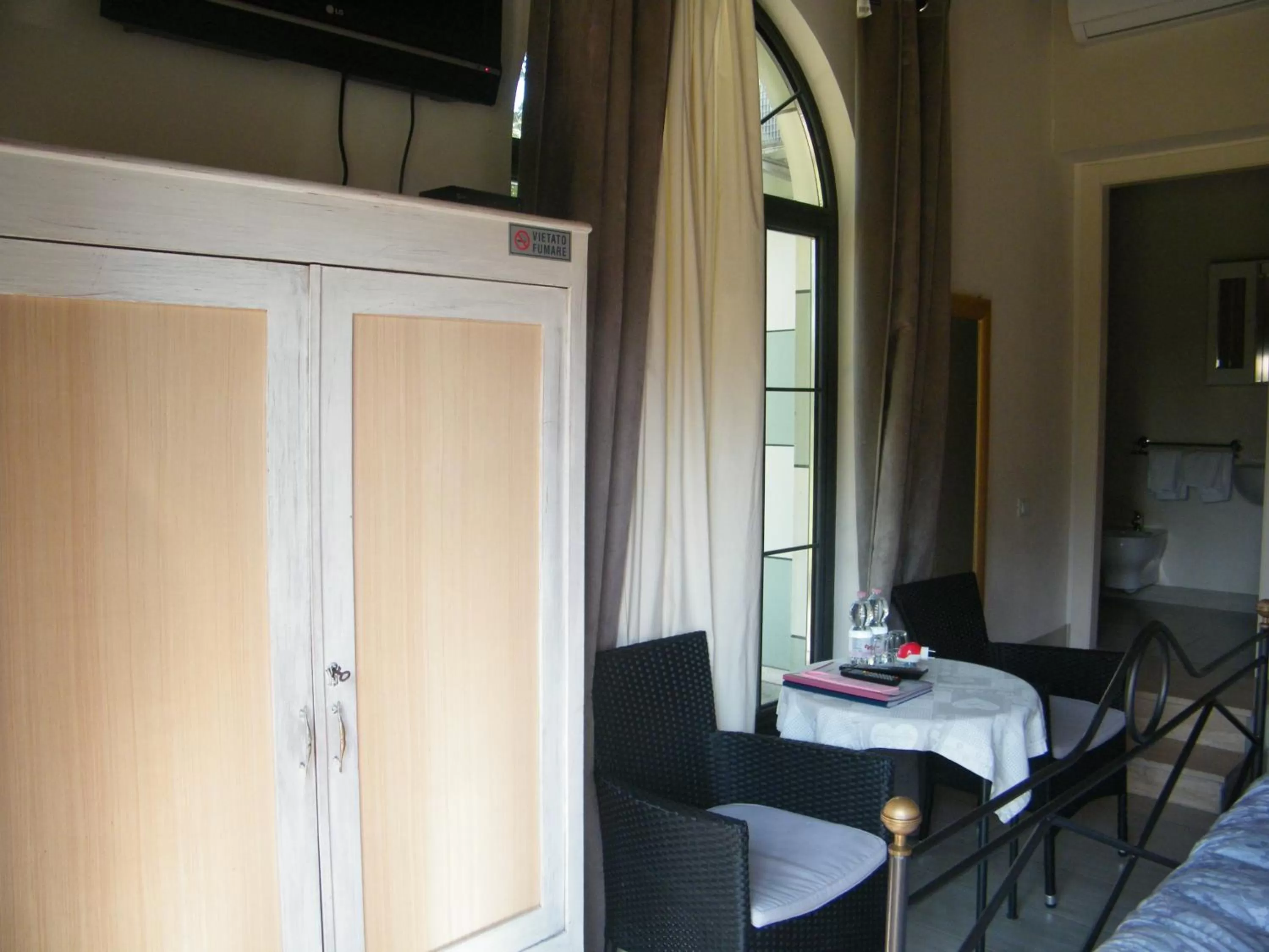 Bed in Villa Franca in Franciacorta