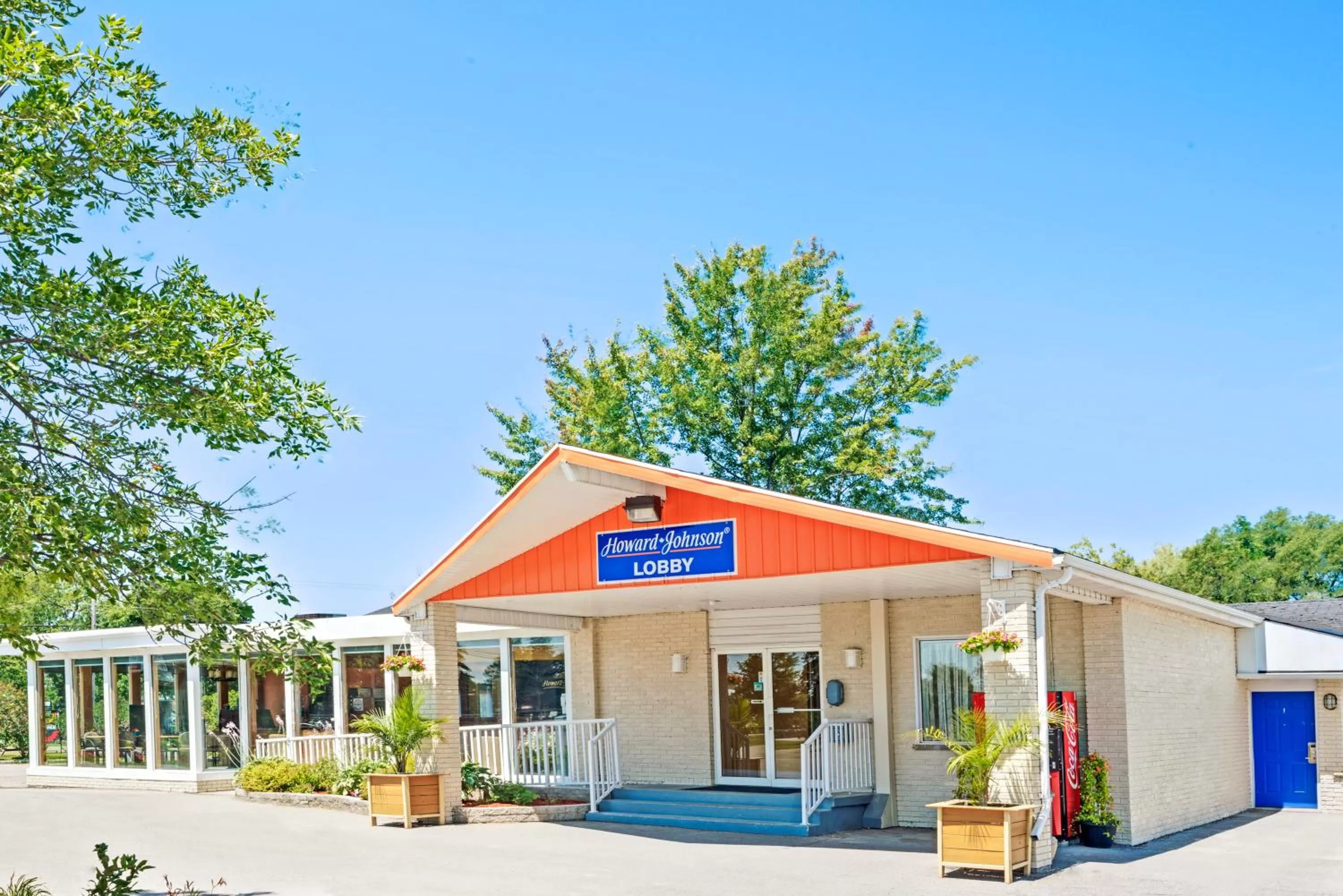 Summer in Howard Johnson by Wyndham Lindsay