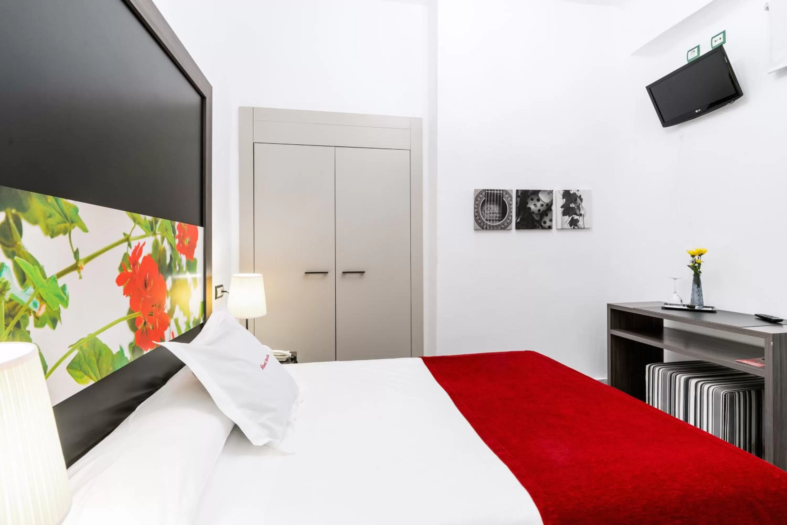 Bed in Hotel Sevilla