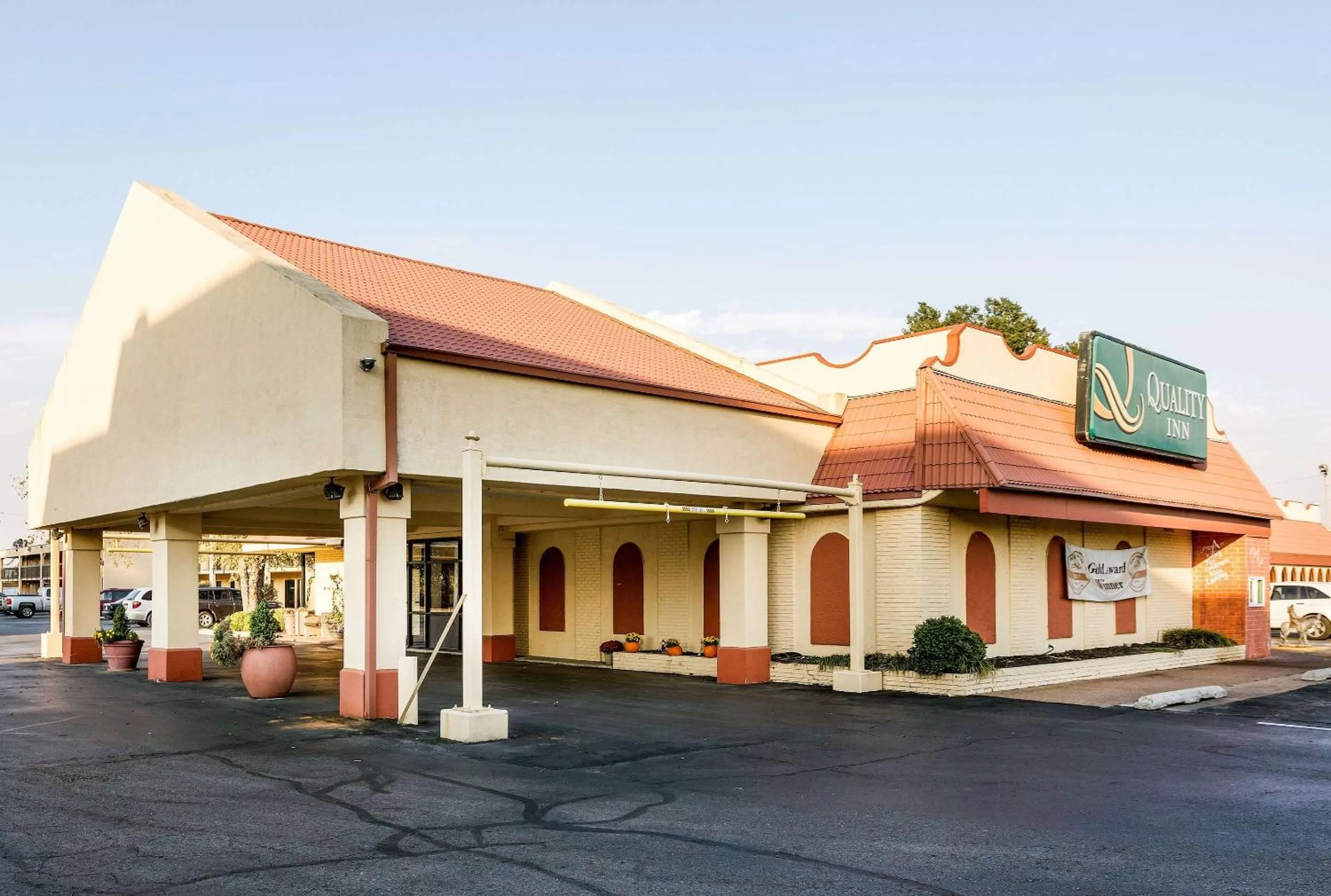 Property building in Quality Inn Blytheville