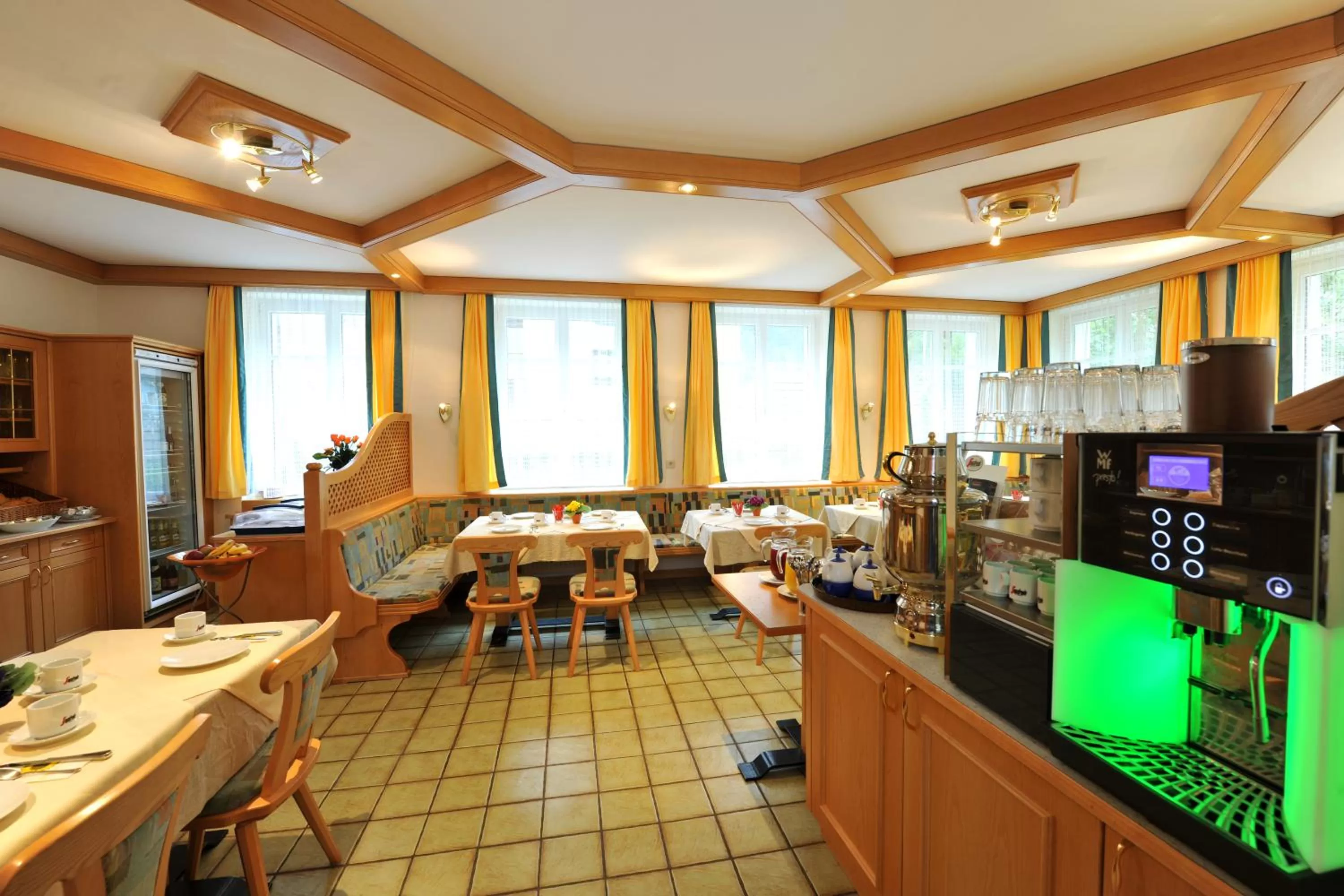 Restaurant/places to eat in GRUBERS, Hotel Appartments Gastein