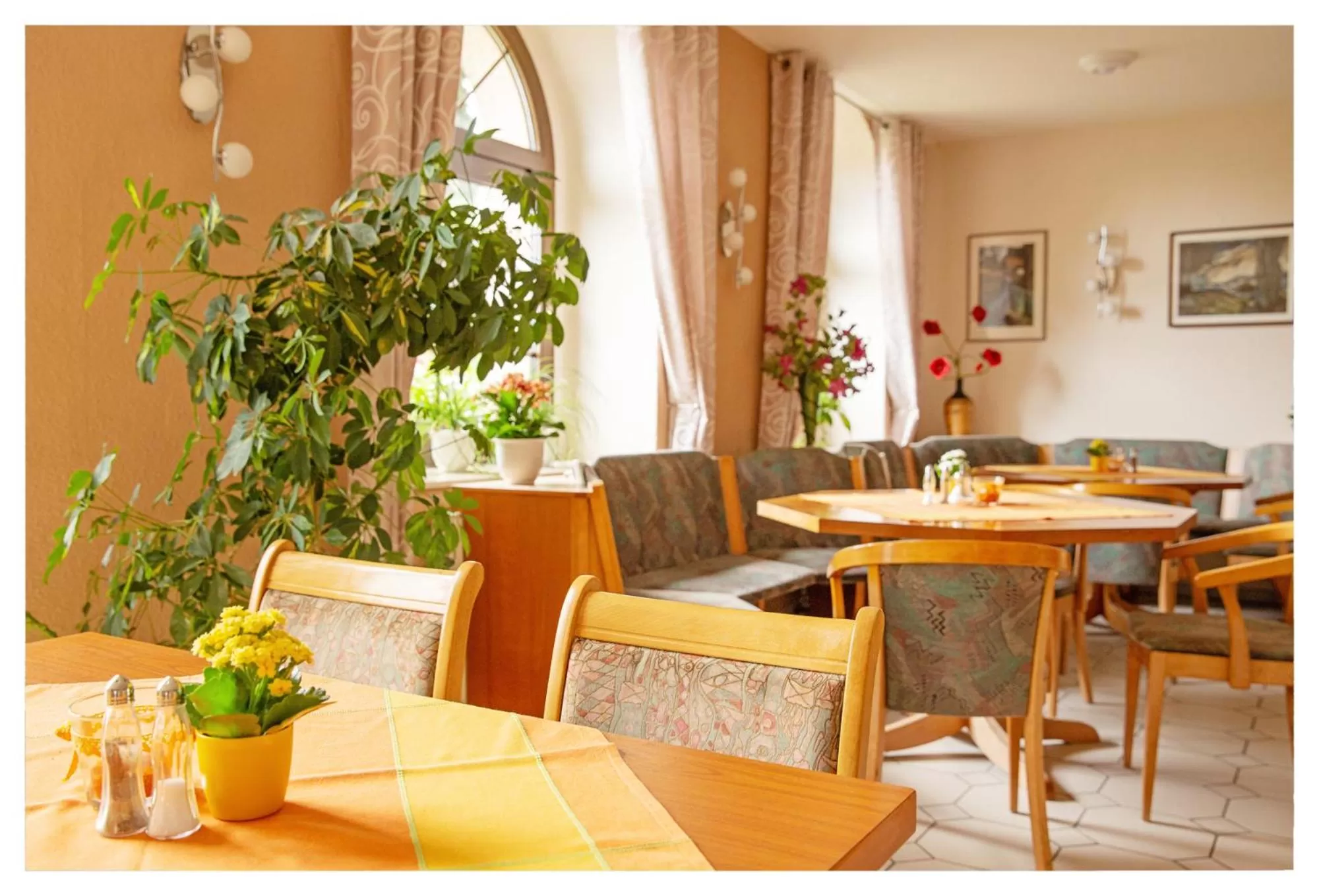 Breakfast, Restaurant/Places to Eat in Hotel & Restaurant Hähnel