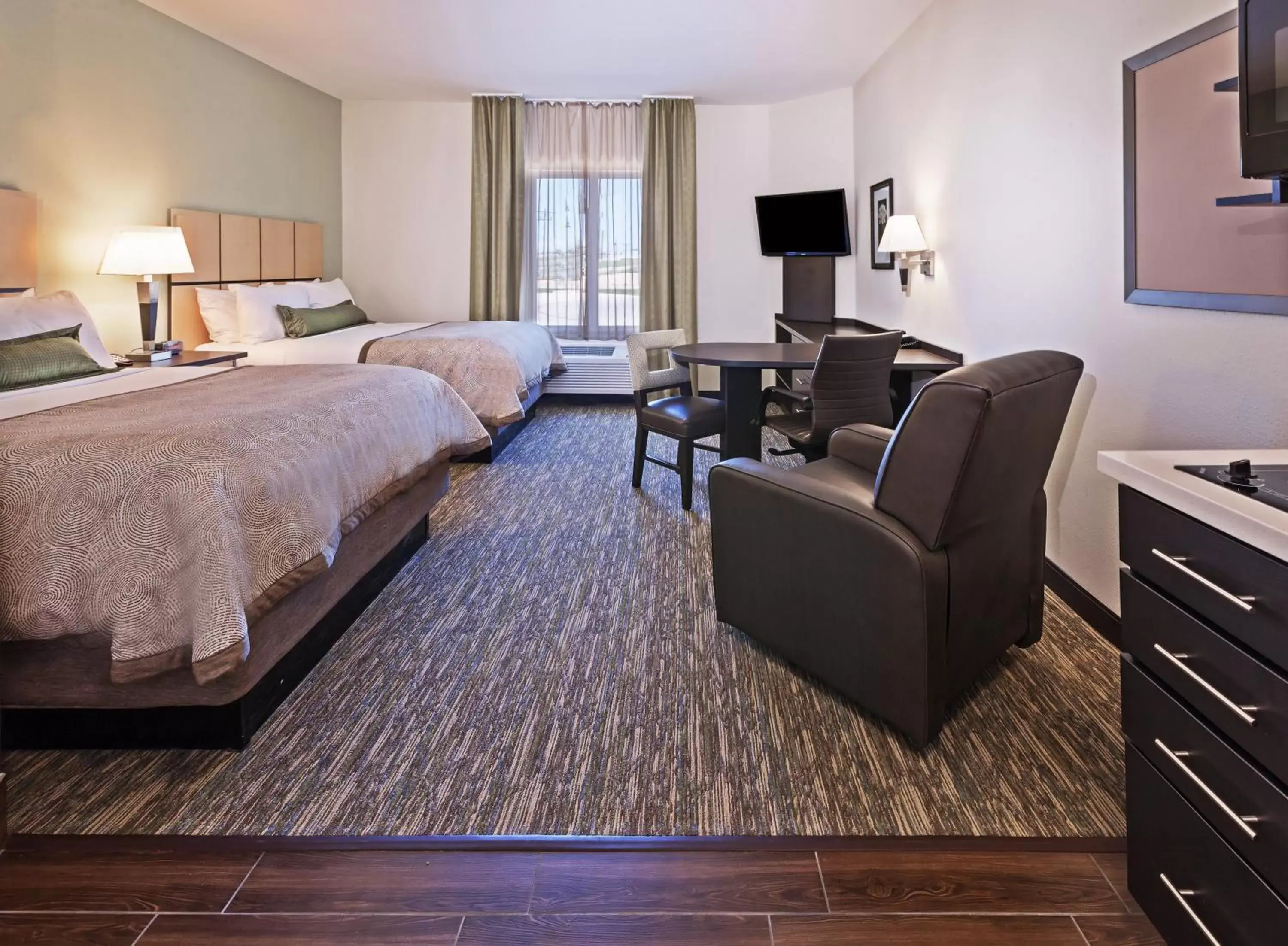 Queen Suite with Two Queen Beds in Candlewood Suites San Angelo by IHG Queen Suite with Two Queen Beds in Candlewood Suites San Angelo by IHG